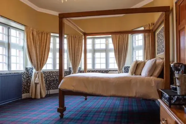 Bed in The Glen Hotel