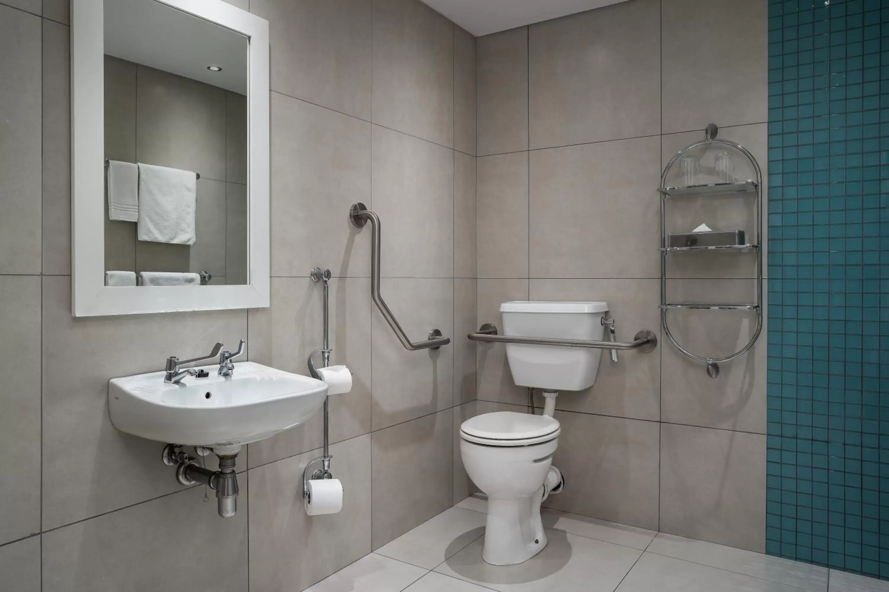 Toilet, Bathroom in Protea Hotel by Marriott Cape Town Sea Point