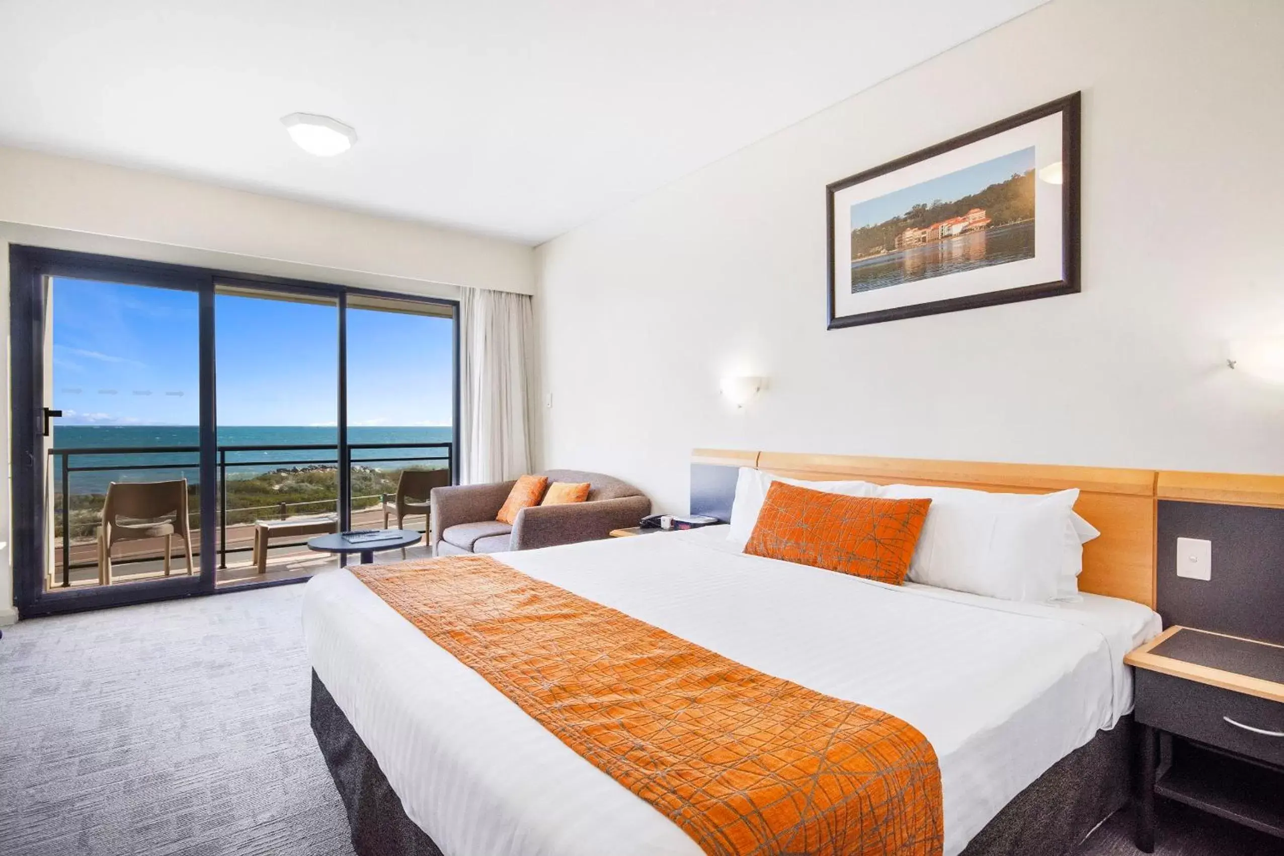 View (from property/room), Bed in Quality Resort Sorrento Beach View (from property/room), Bed in Quality Resort Sorrento Beach