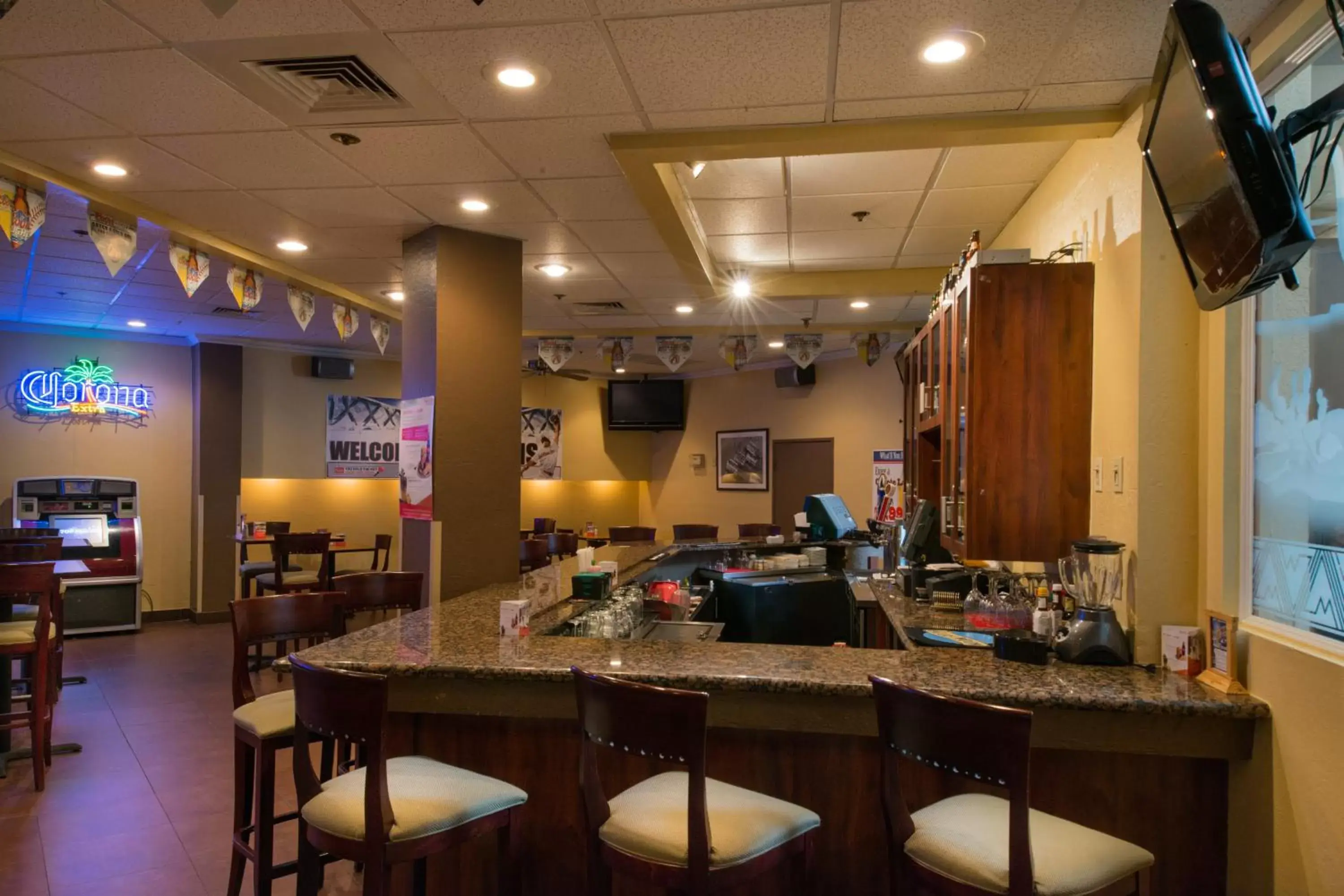 Lounge or bar, Restaurant/Places to Eat in GreenTree Hotel Phoenix West