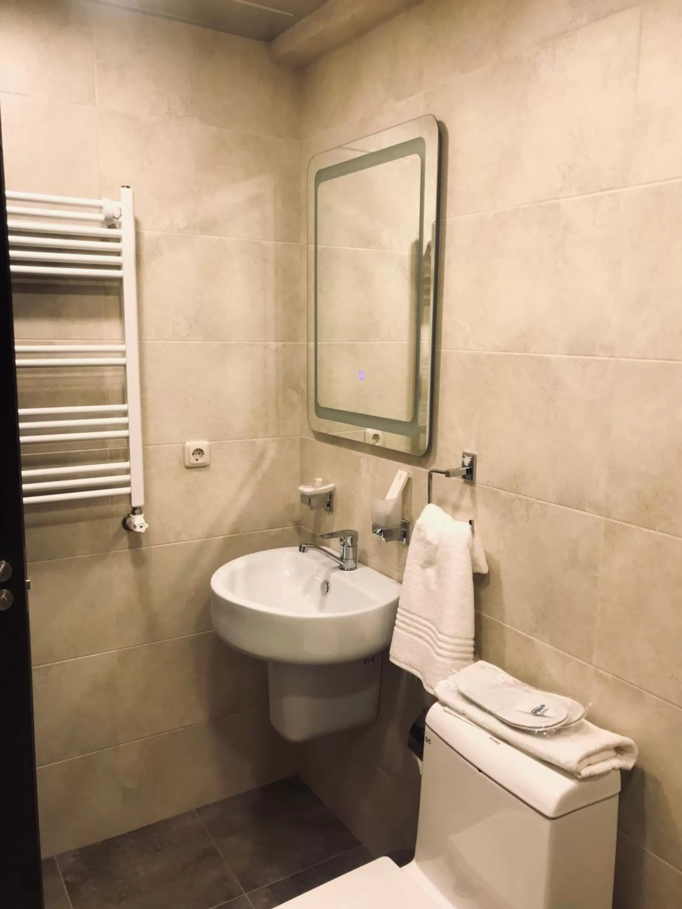 Bathroom in Eridana Hotel