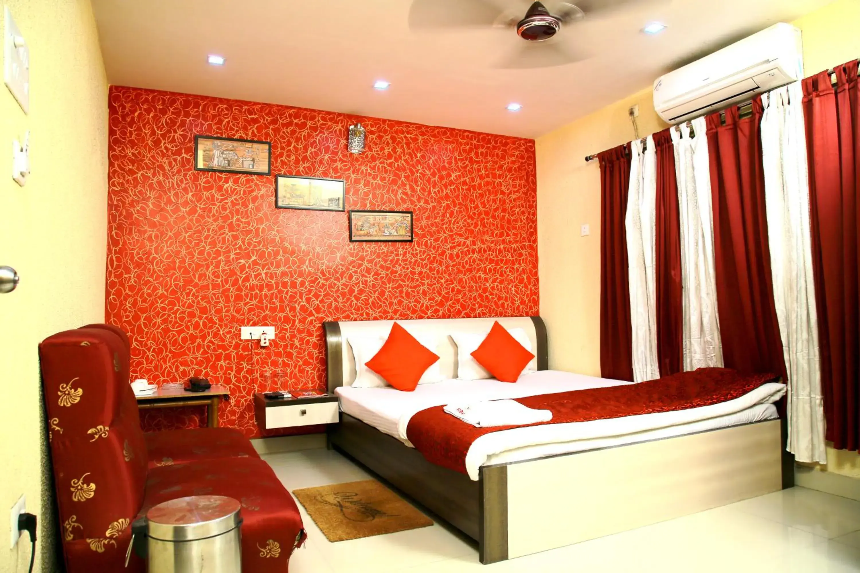 Bedroom, Bed in Babul Hotel