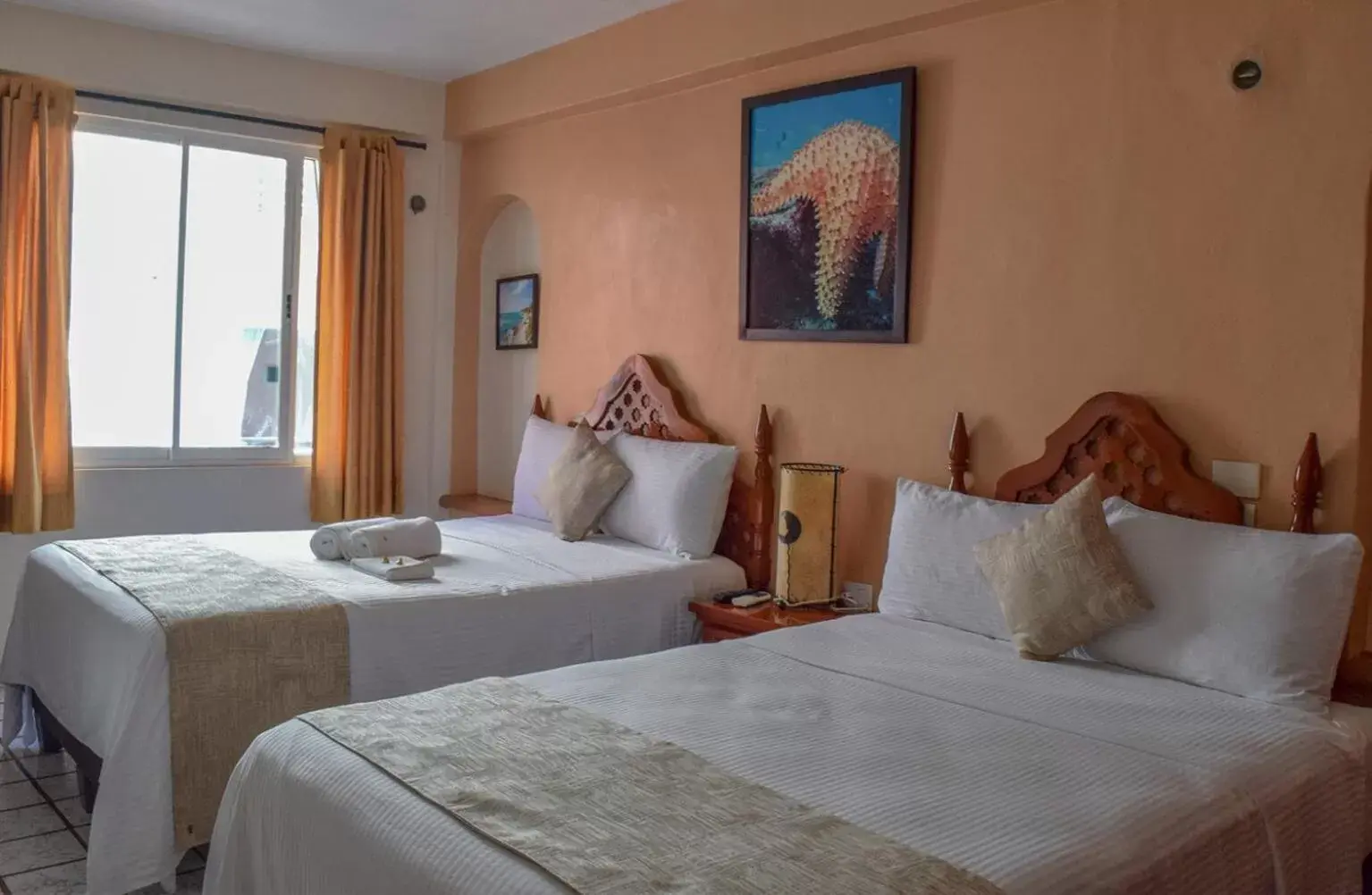 Bedroom, Bed in Hotel Bucaneros Isla Mujeres