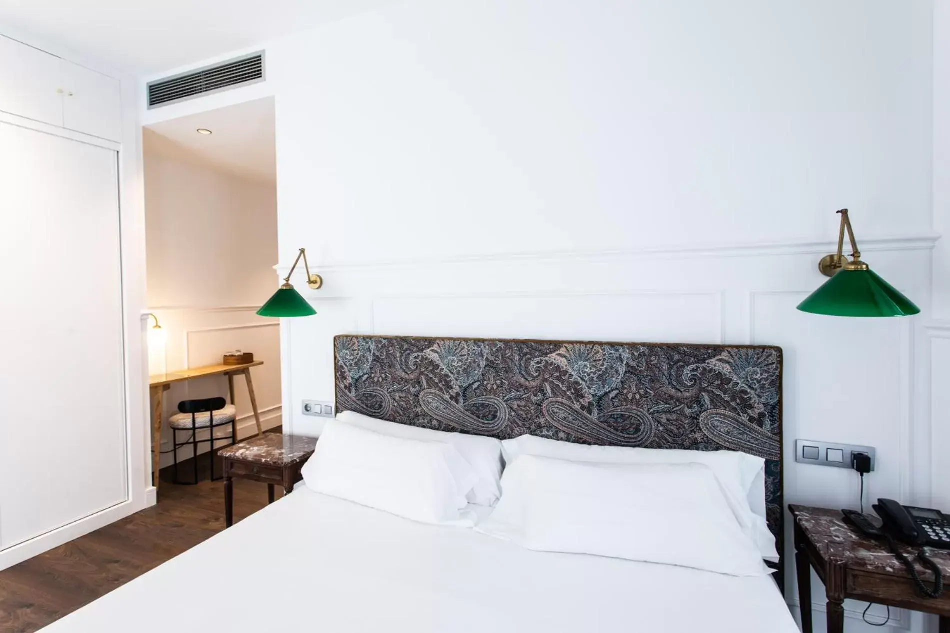 Bed in Hotel Trueba