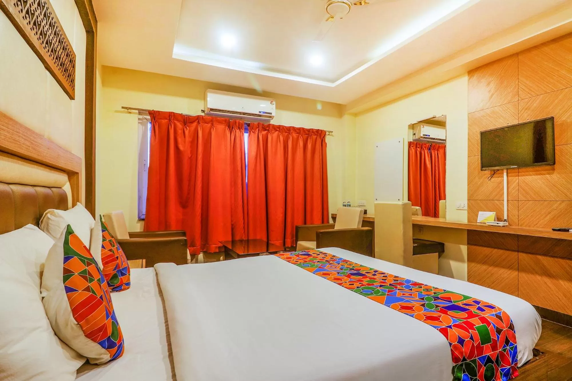 Photo of the whole room, Bed in FabHotel Keerthi's Anupama - Nr Indira Gandhi Stadium