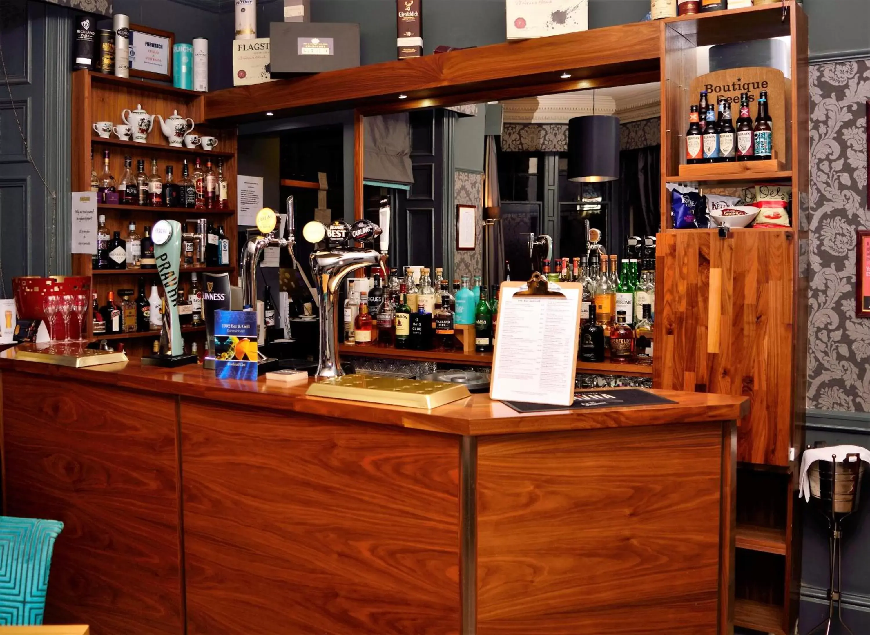Lounge or bar, Lounge/Bar in Dunmuir Hotel