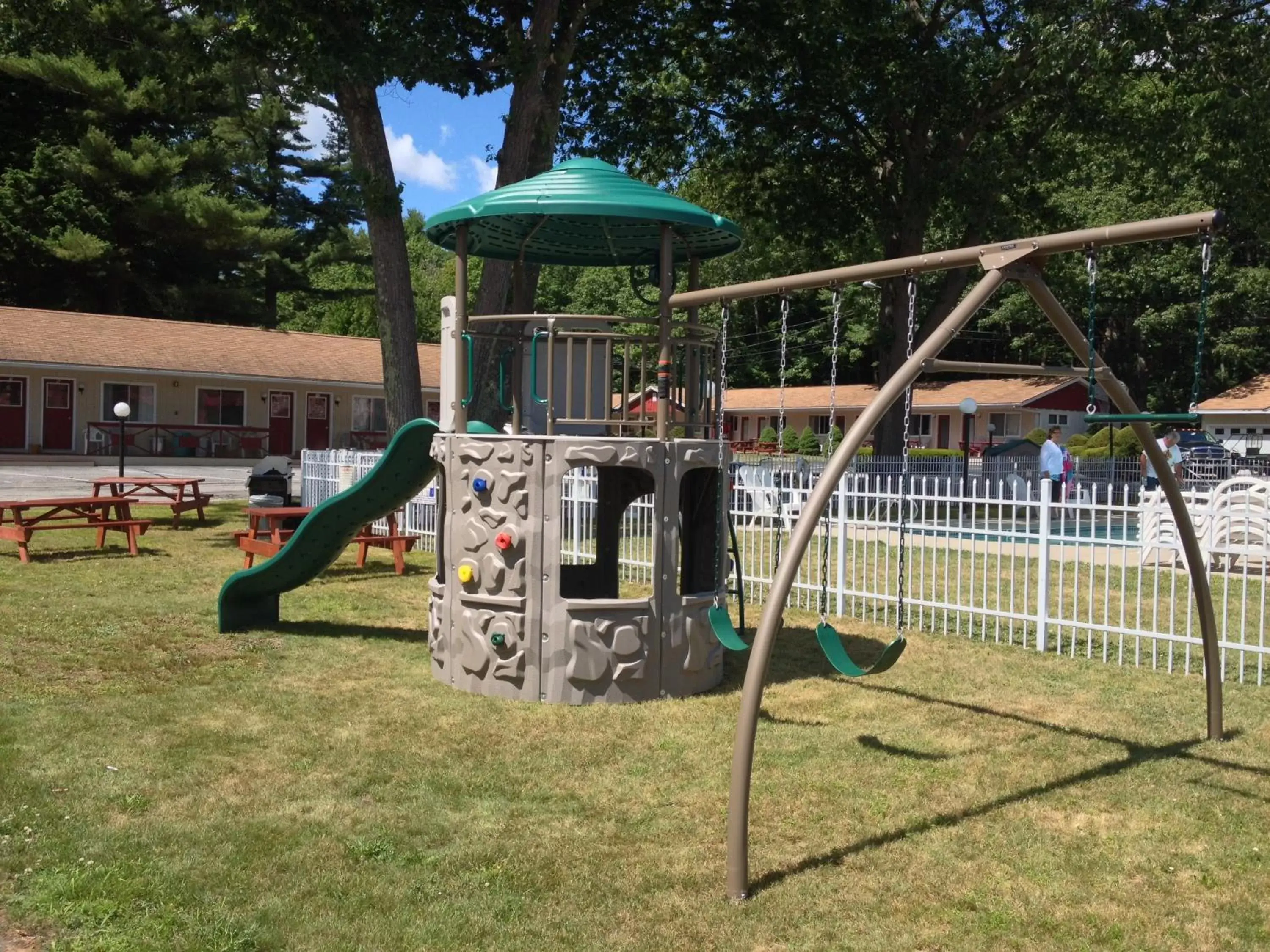 Children play ground, Garden in Marcotte Motor Court