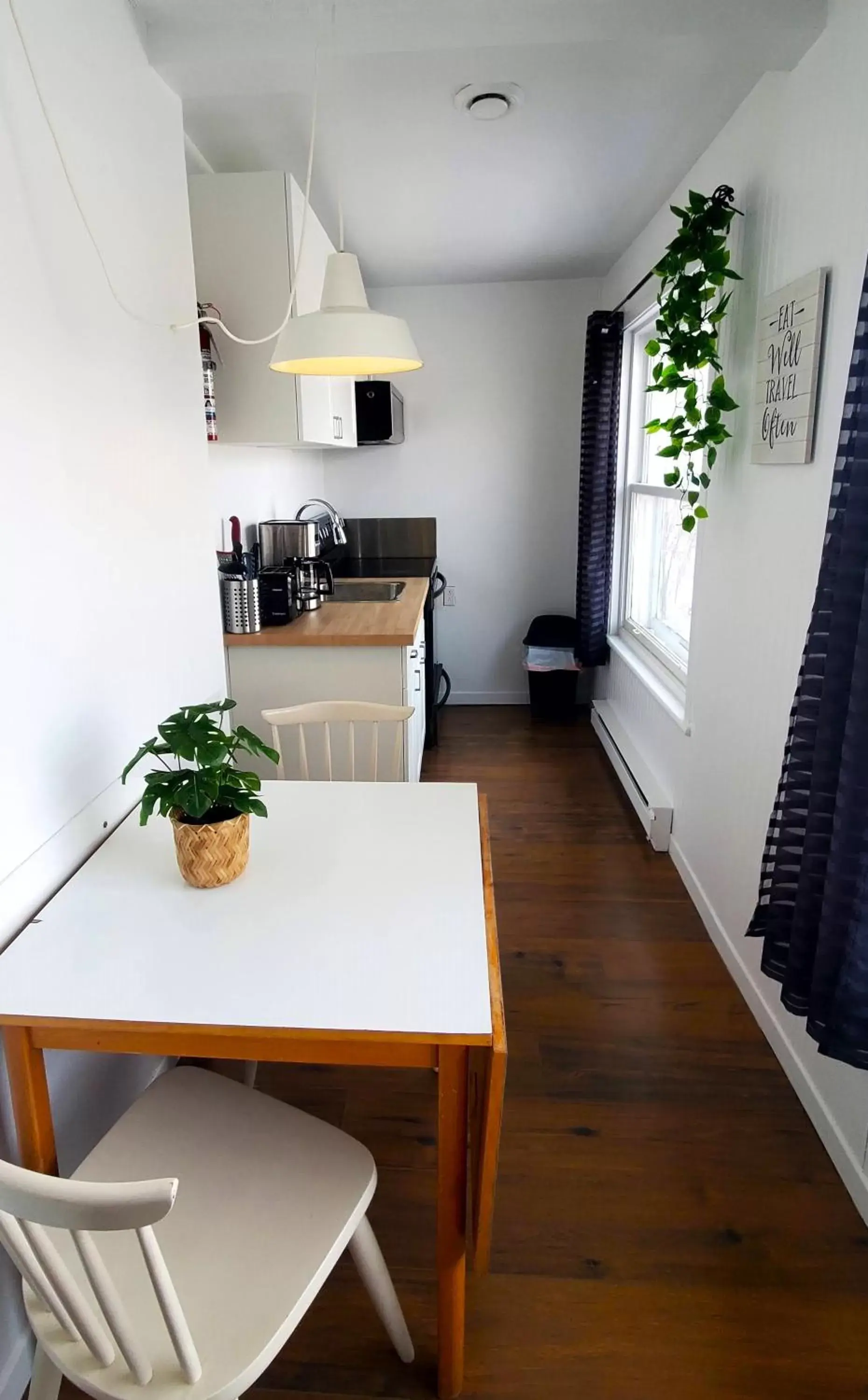 Dining Area in Lofts Fleuve et Montagnes