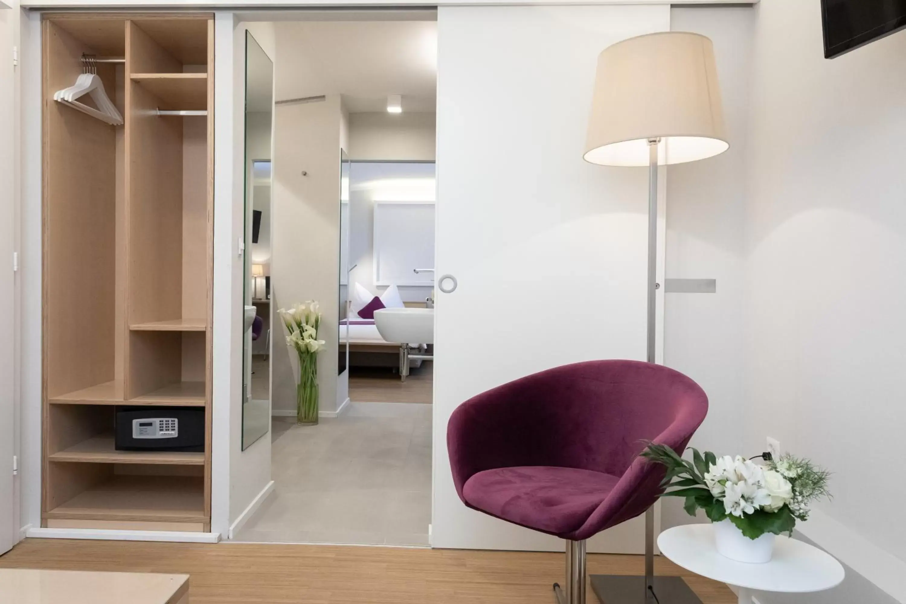 Bathroom, Seating Area in Best Western Hotel Spirgarten