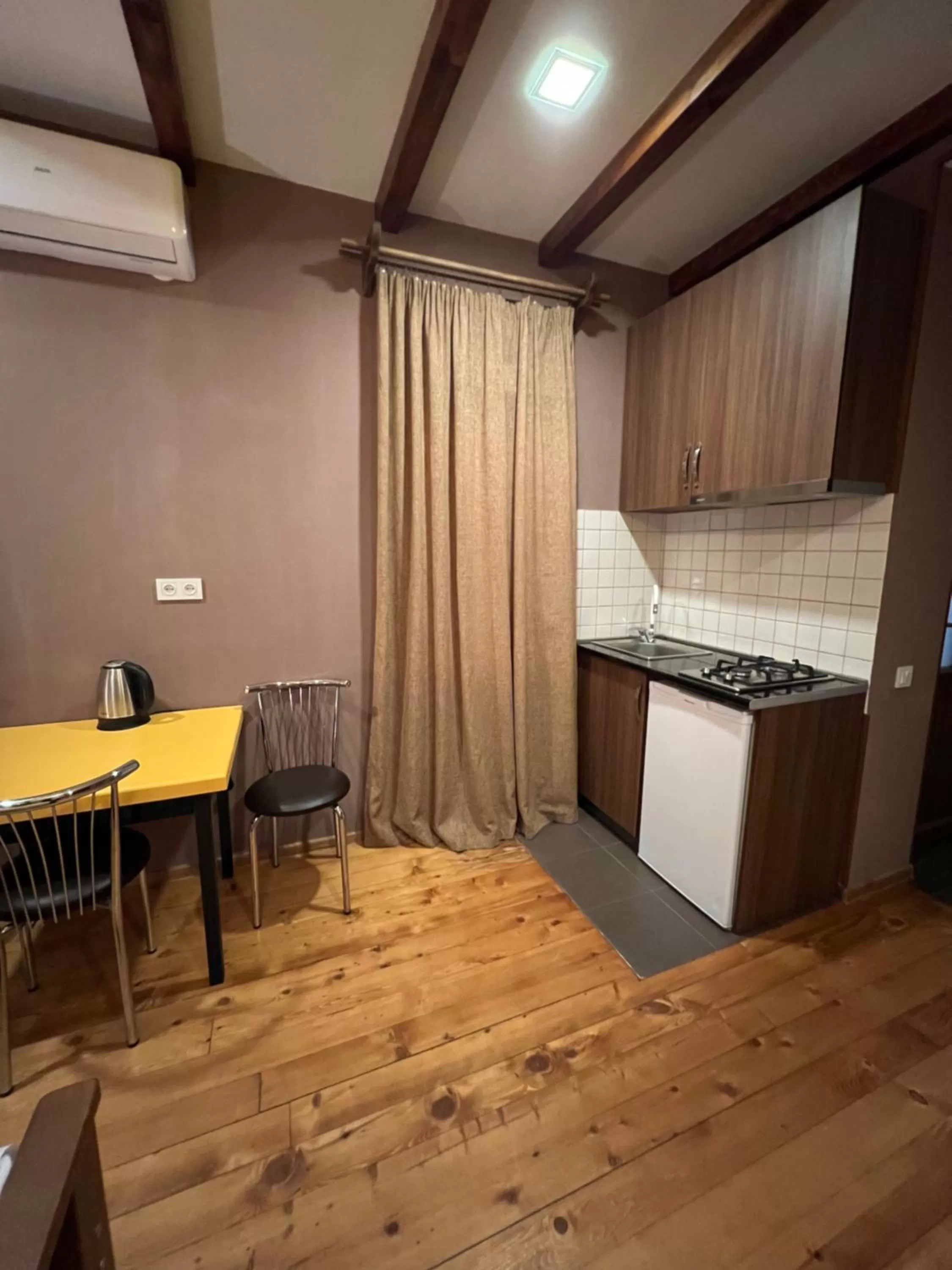 Borjomi Yellow Hotel