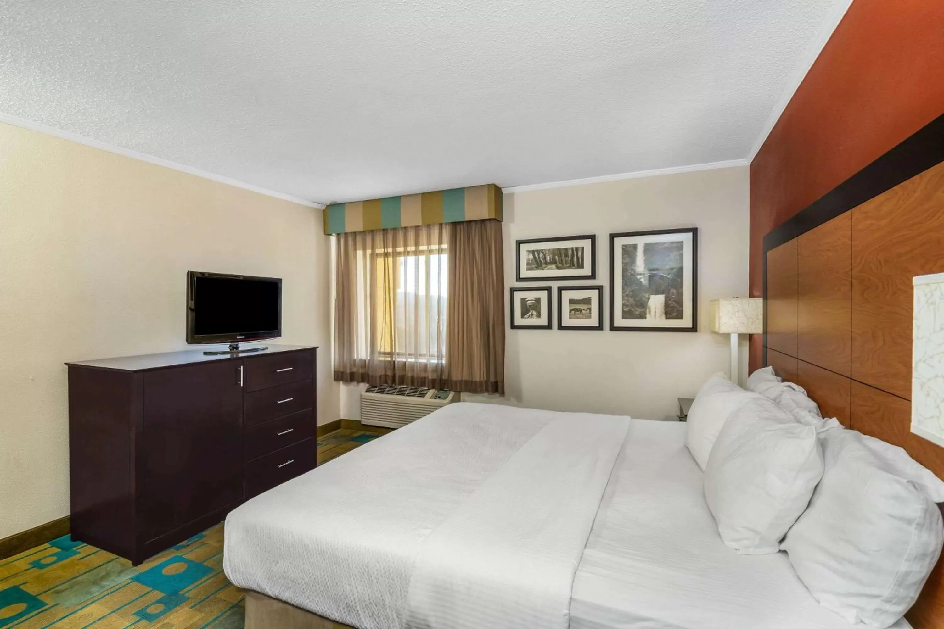 King Suite - Non-Smoking in La Quinta Inn & Suites by Wyndham Meridian