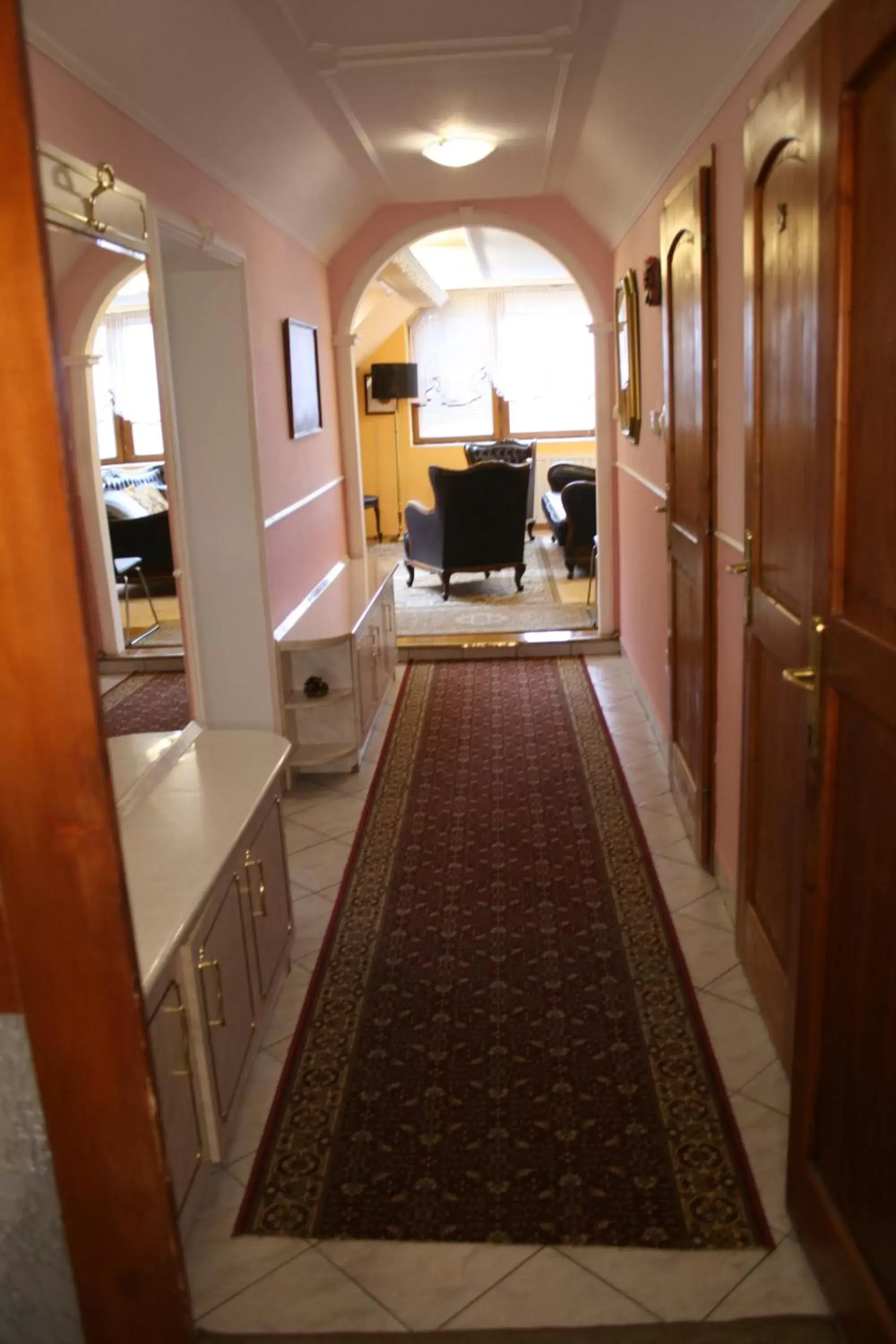 Kitchen/Kitchenette in Le Rose Hotel