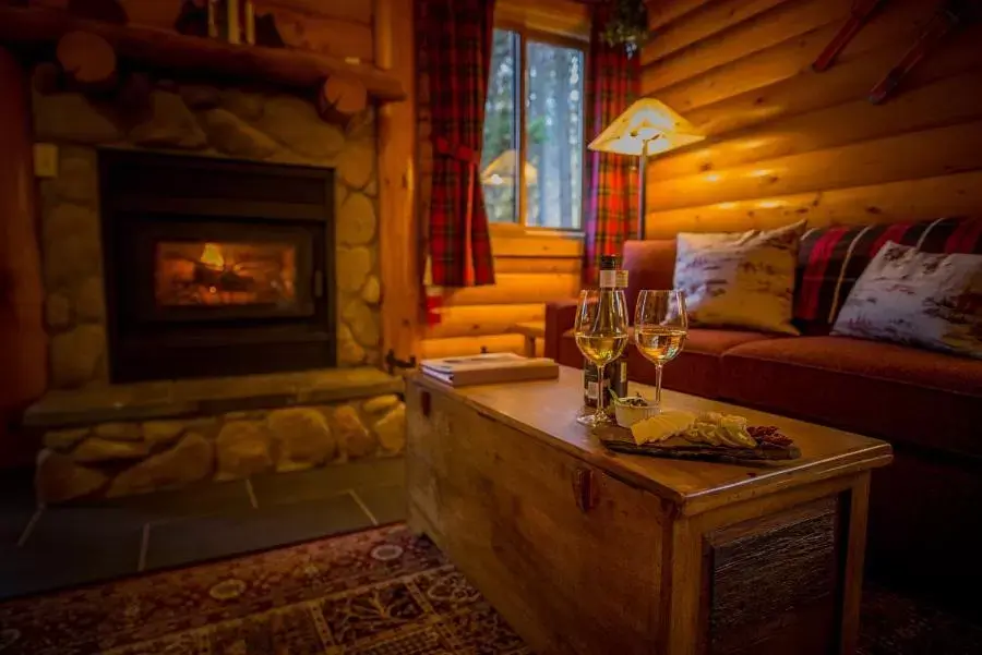 Living room, Seating Area in Baker Creek By Basecamp