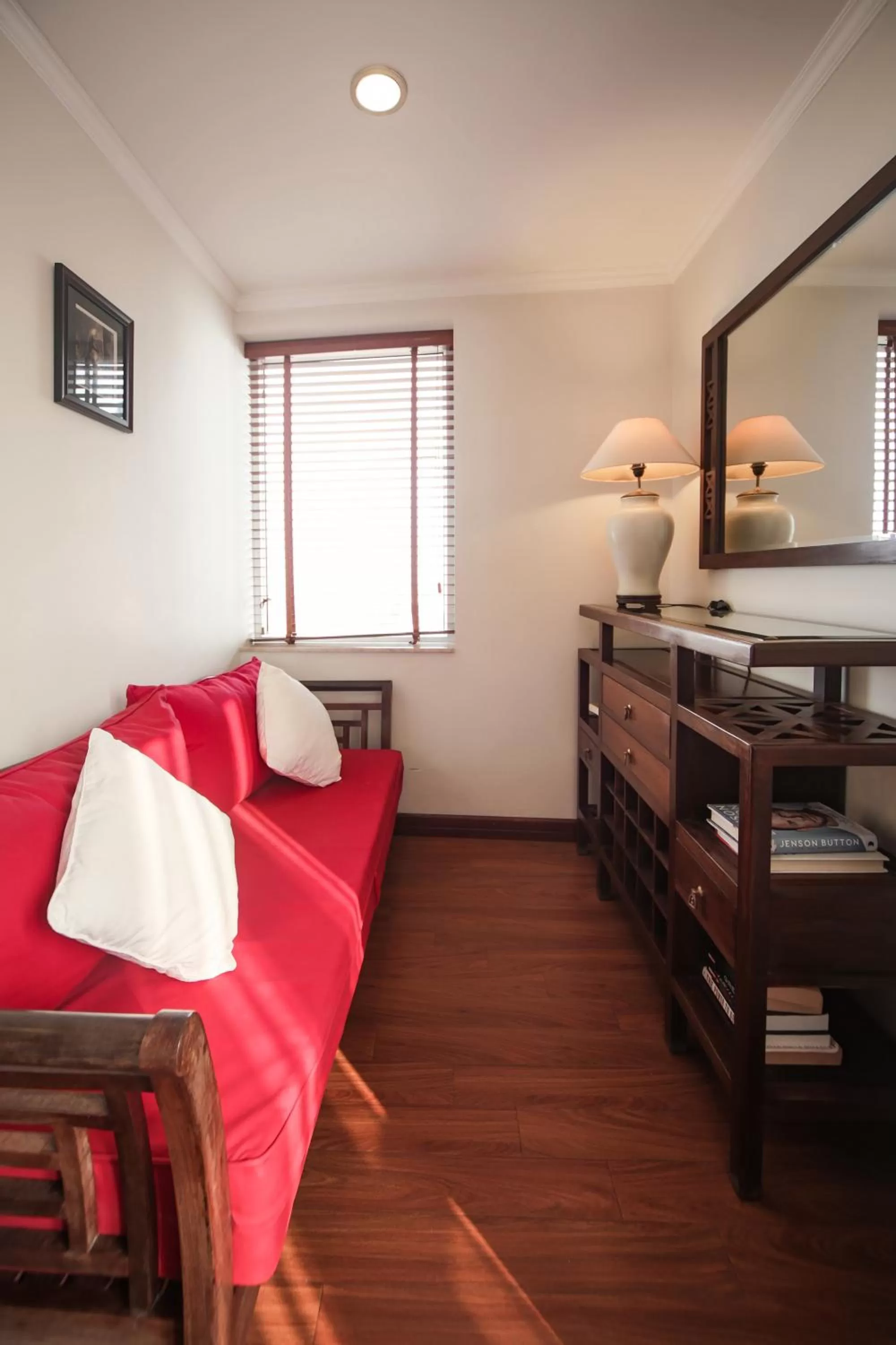 Seating area, Bed in Hanoi E Central Luxury Hotel & Restaurant