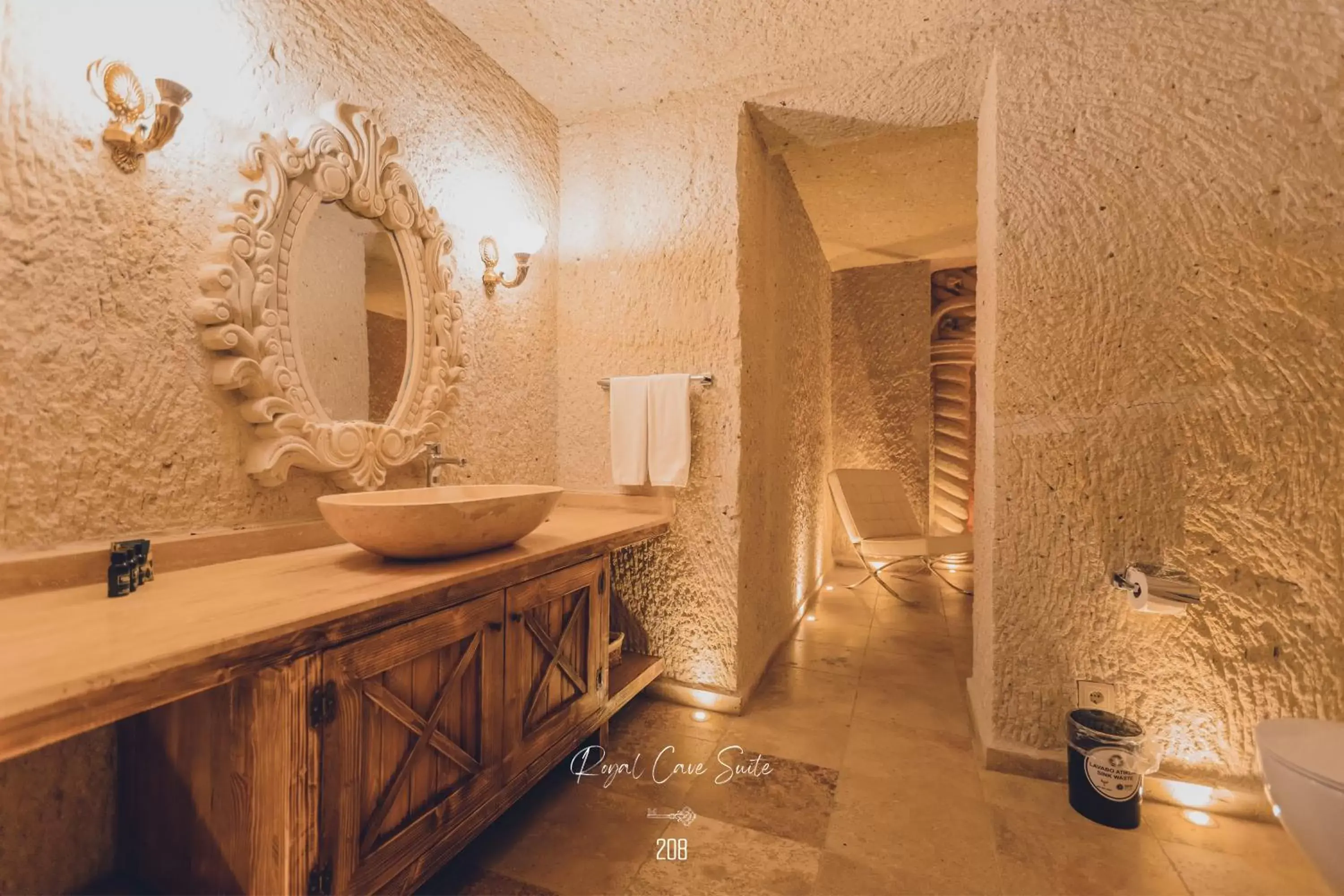 Bathroom in Nino Cave Suites