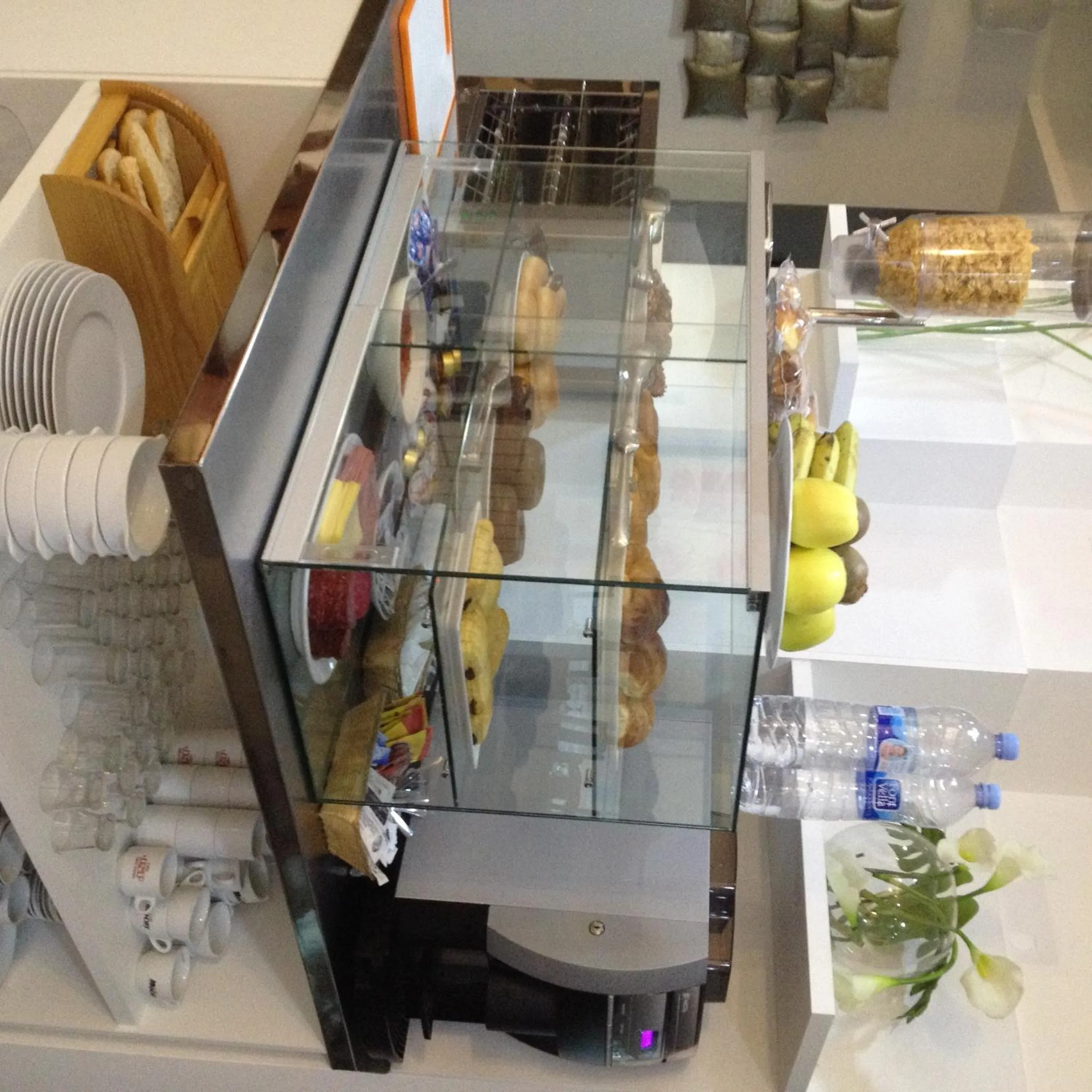 Buffet breakfast in Hotel Felix