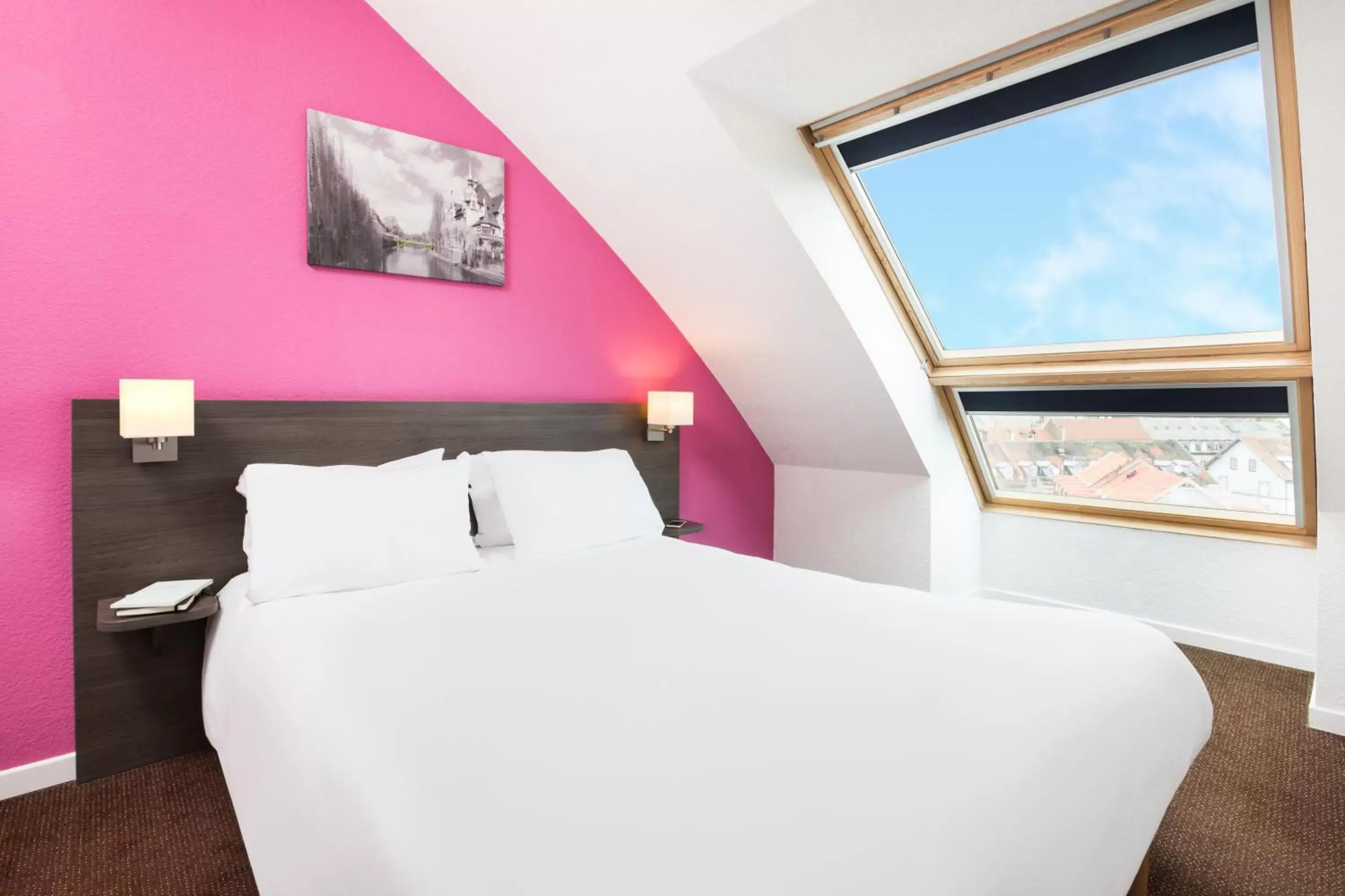 Bedroom, Bed in Aparthotel Adagio Access Strasbourg Petite France