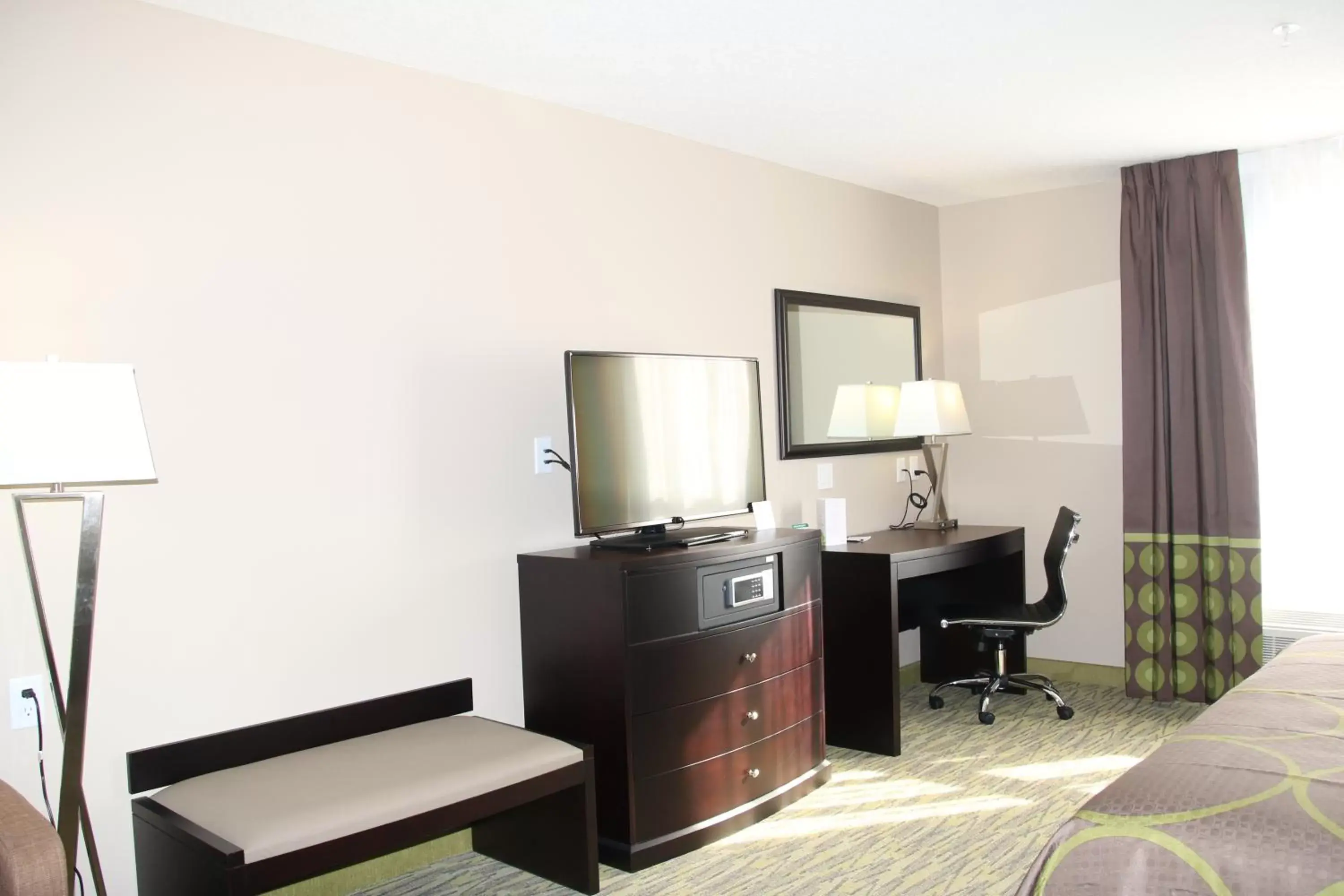 TV and multimedia, TV/Entertainment Center in Super 8 by Wyndham Canmore