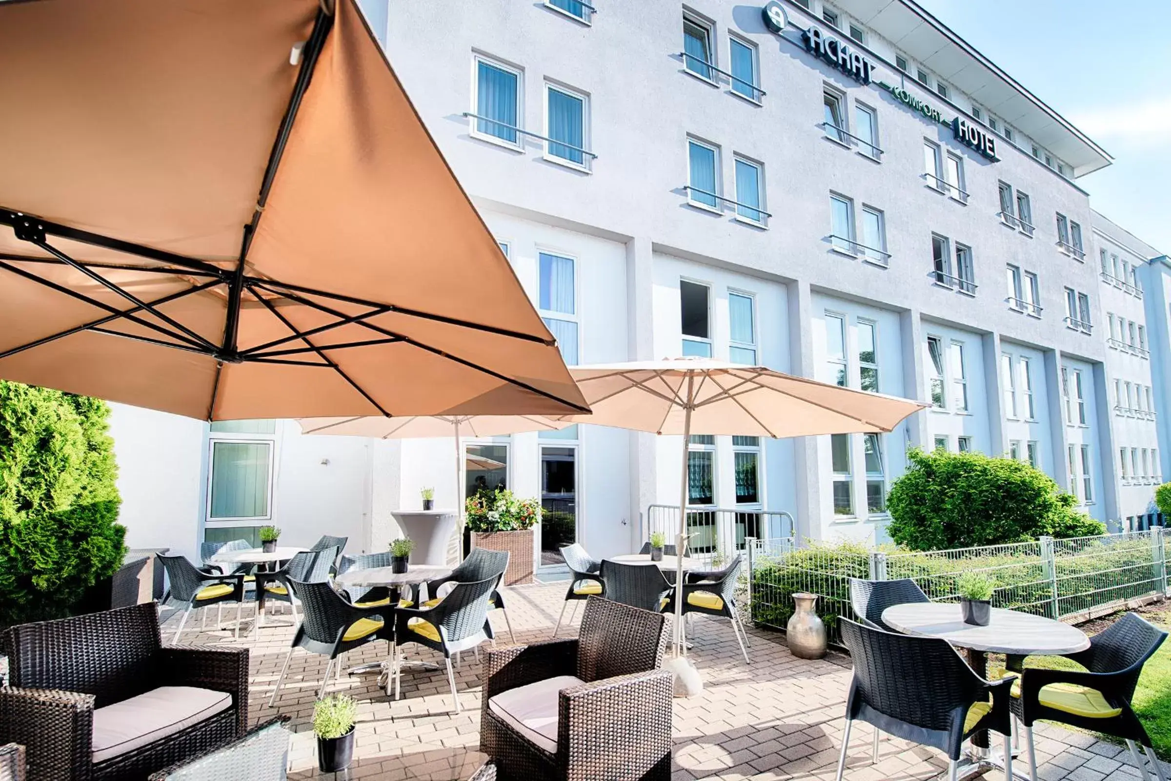 Patio, Restaurant/Places to Eat in ACHAT Hotel Hockenheim