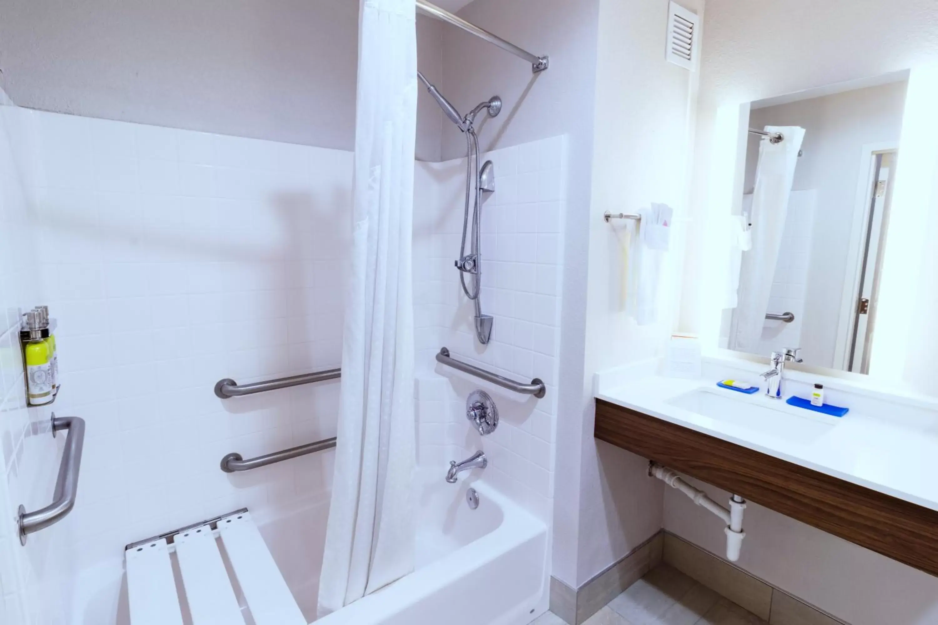 Bathroom in Holiday Inn Express Hotel & Suites Crestview South I-10, an IHG Hotel