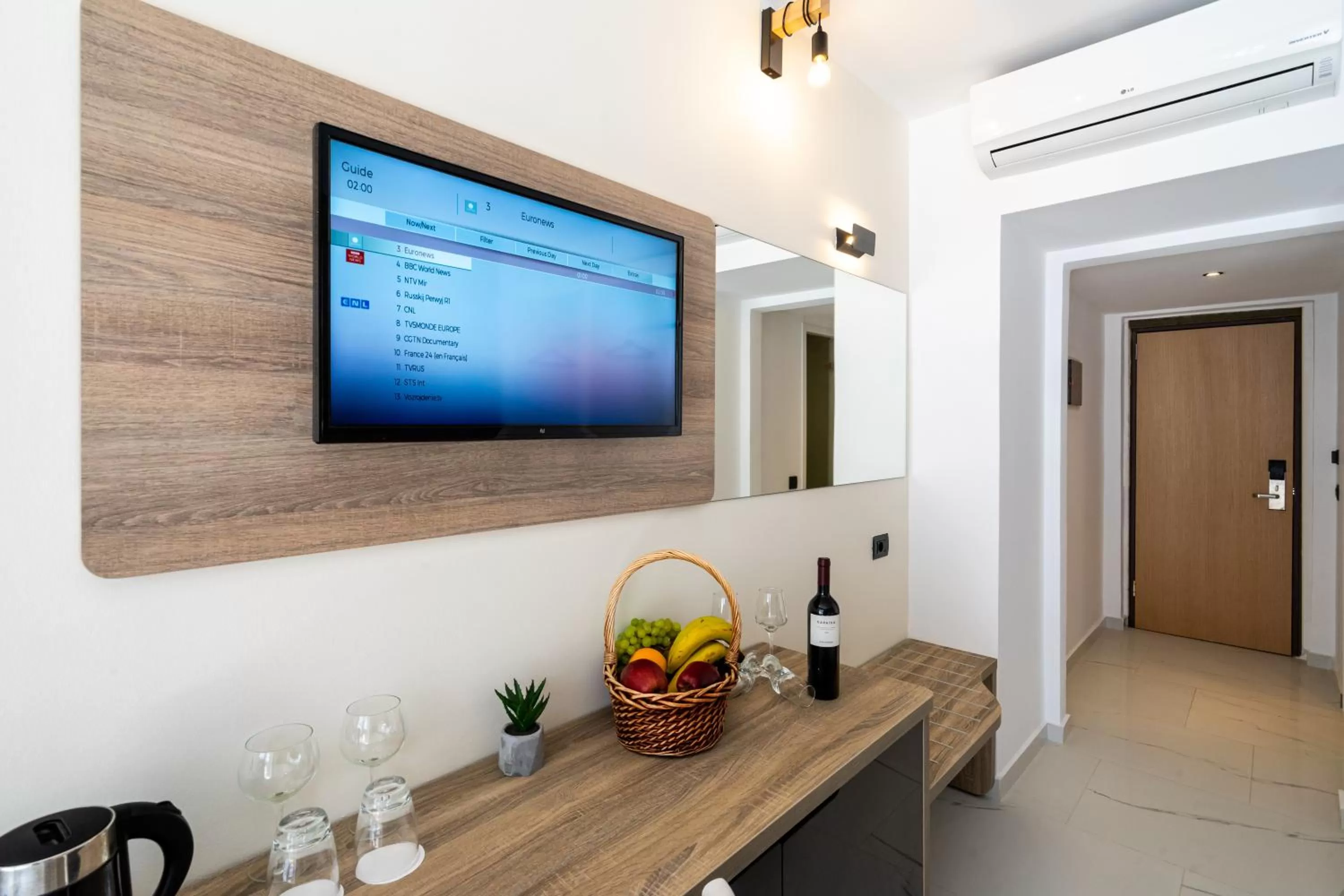 TV and multimedia in Castellum Suites - All Inclusive