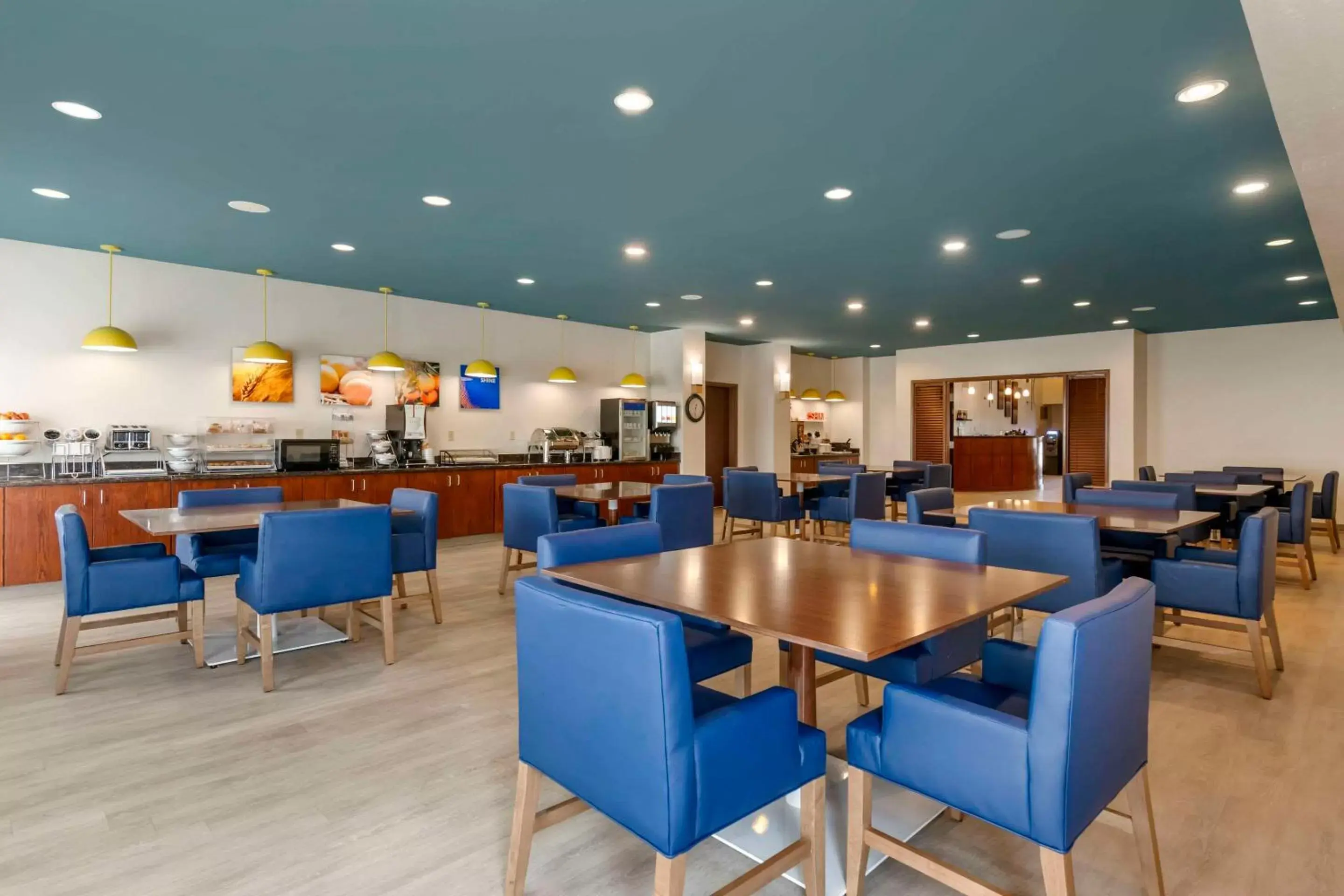 Breakfast, Restaurant/Places to Eat in Comfort Suites Conference Center Rapid City