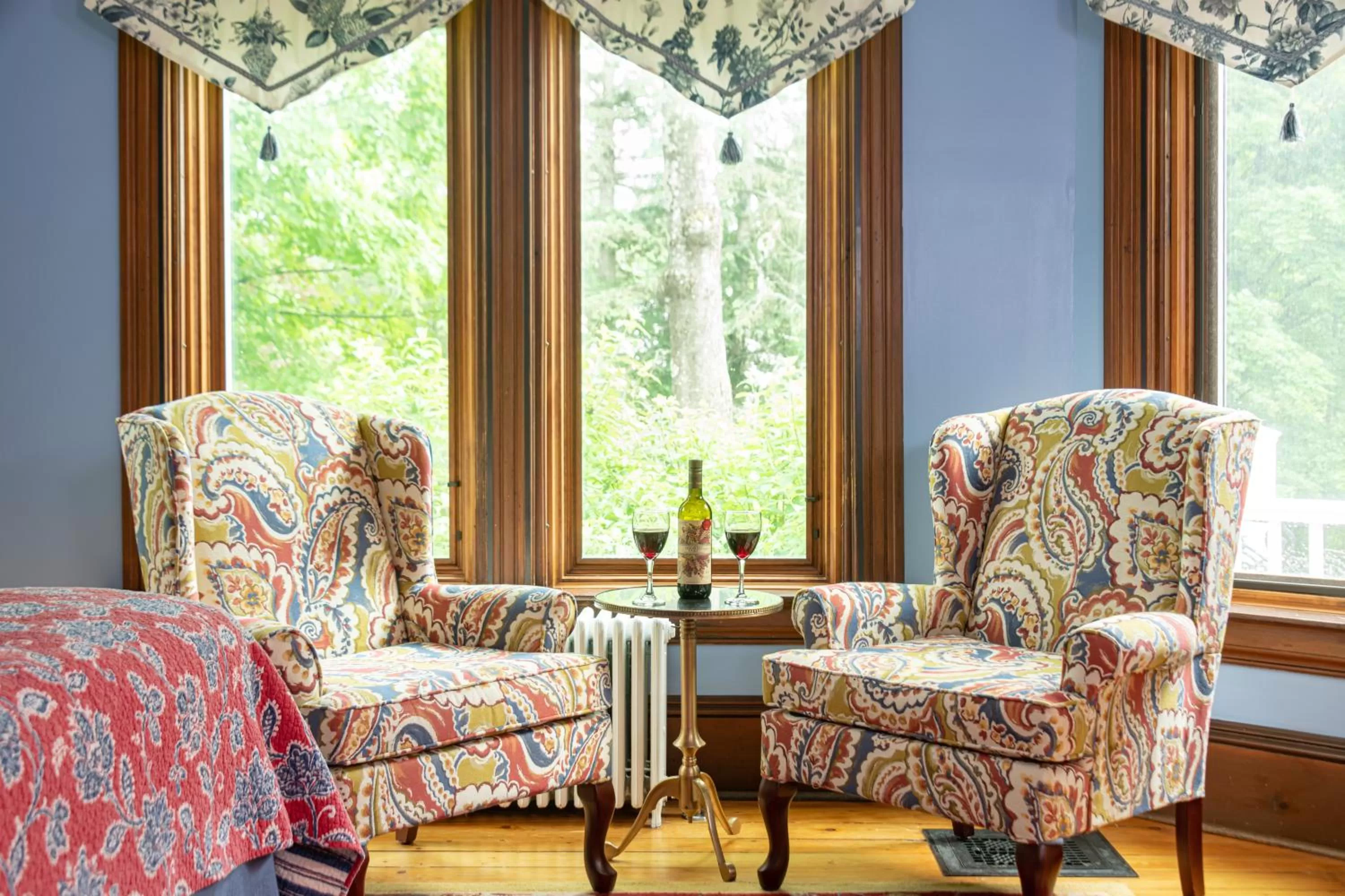 Seating area in Sinclair Inn Bed & Breakfast