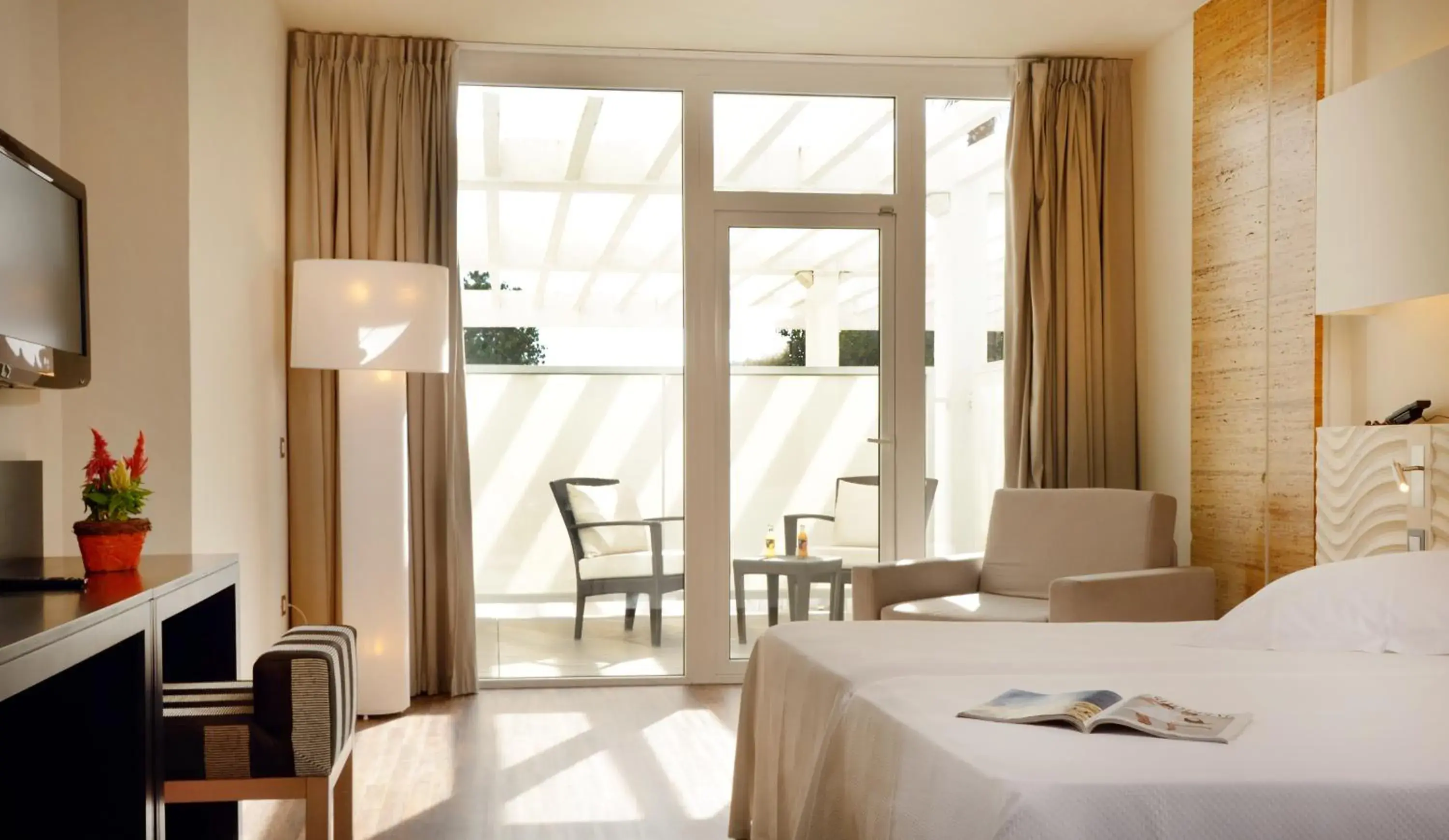 Premium Quadruple Room in Hotel Alga