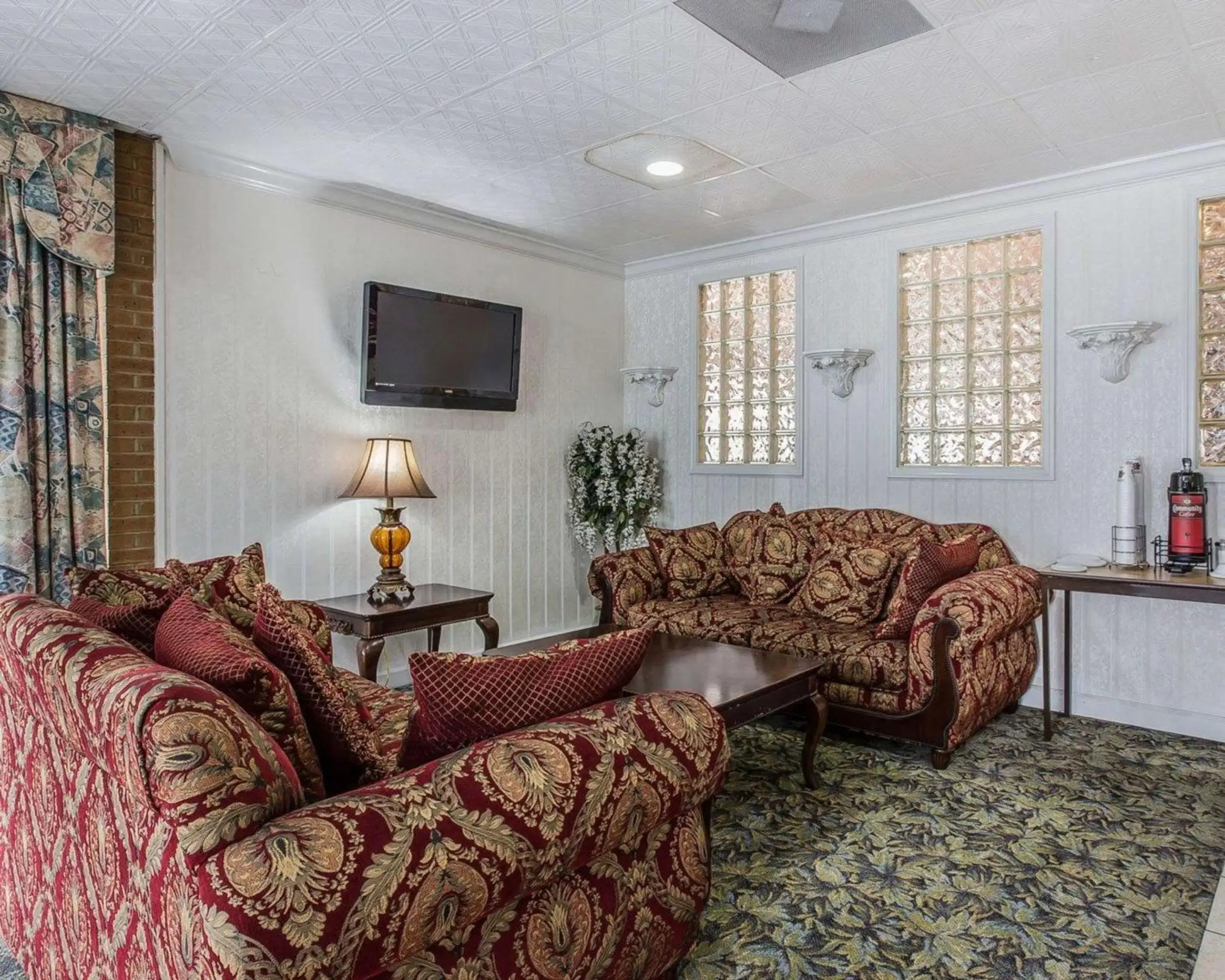 Lobby or reception, Seating Area in Econo Lodge