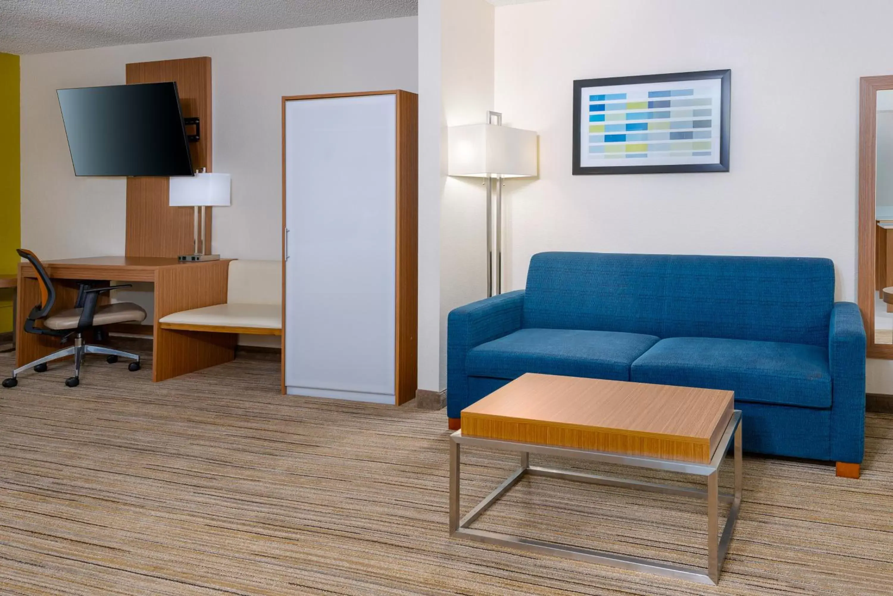 Photo of the whole room, Seating Area in Holiday Inn Express Hotel & Suites Bonita Springs/Naples, an IHG Hotel