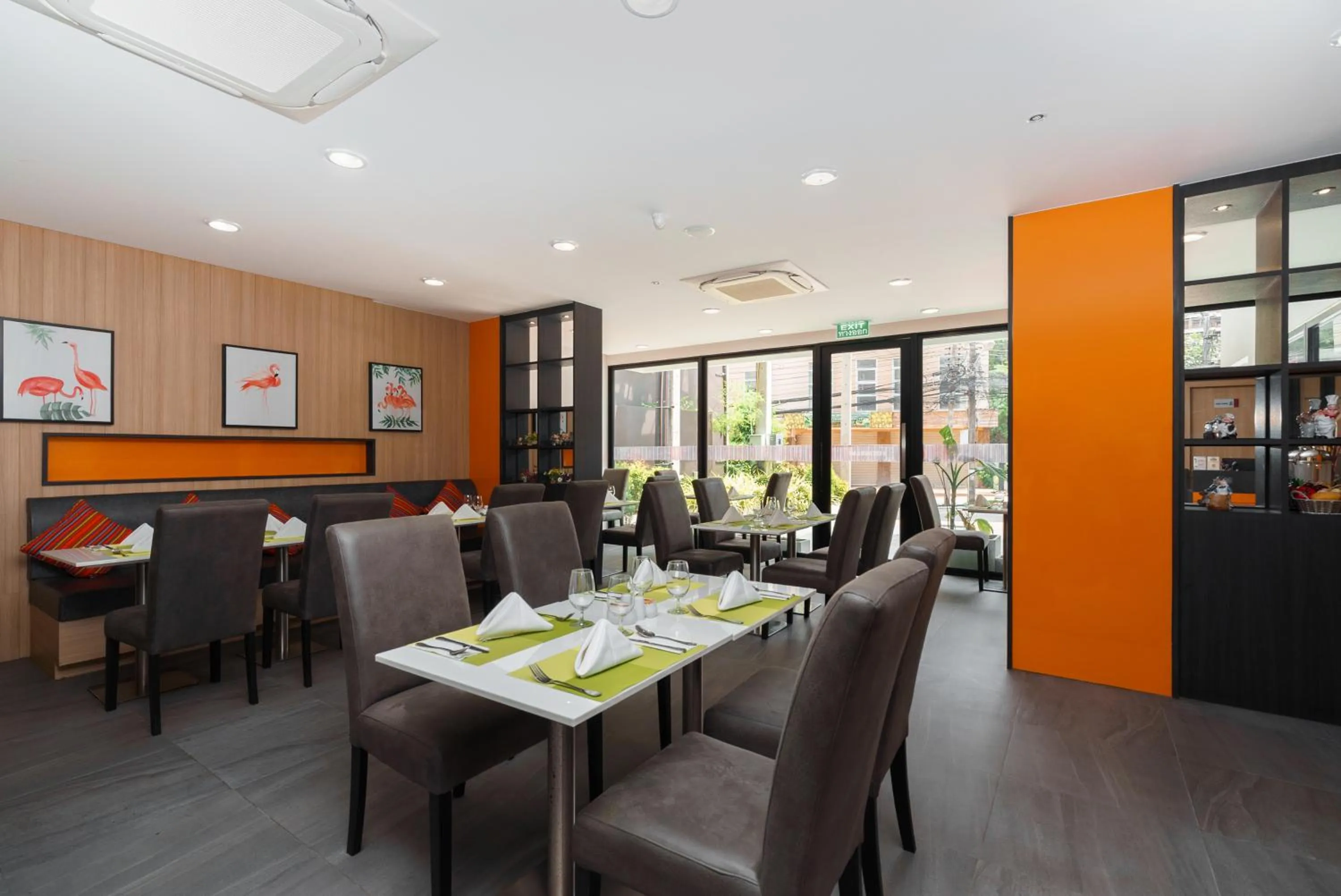 Restaurant/places to eat in KK Karon Kata Boutique Hotel