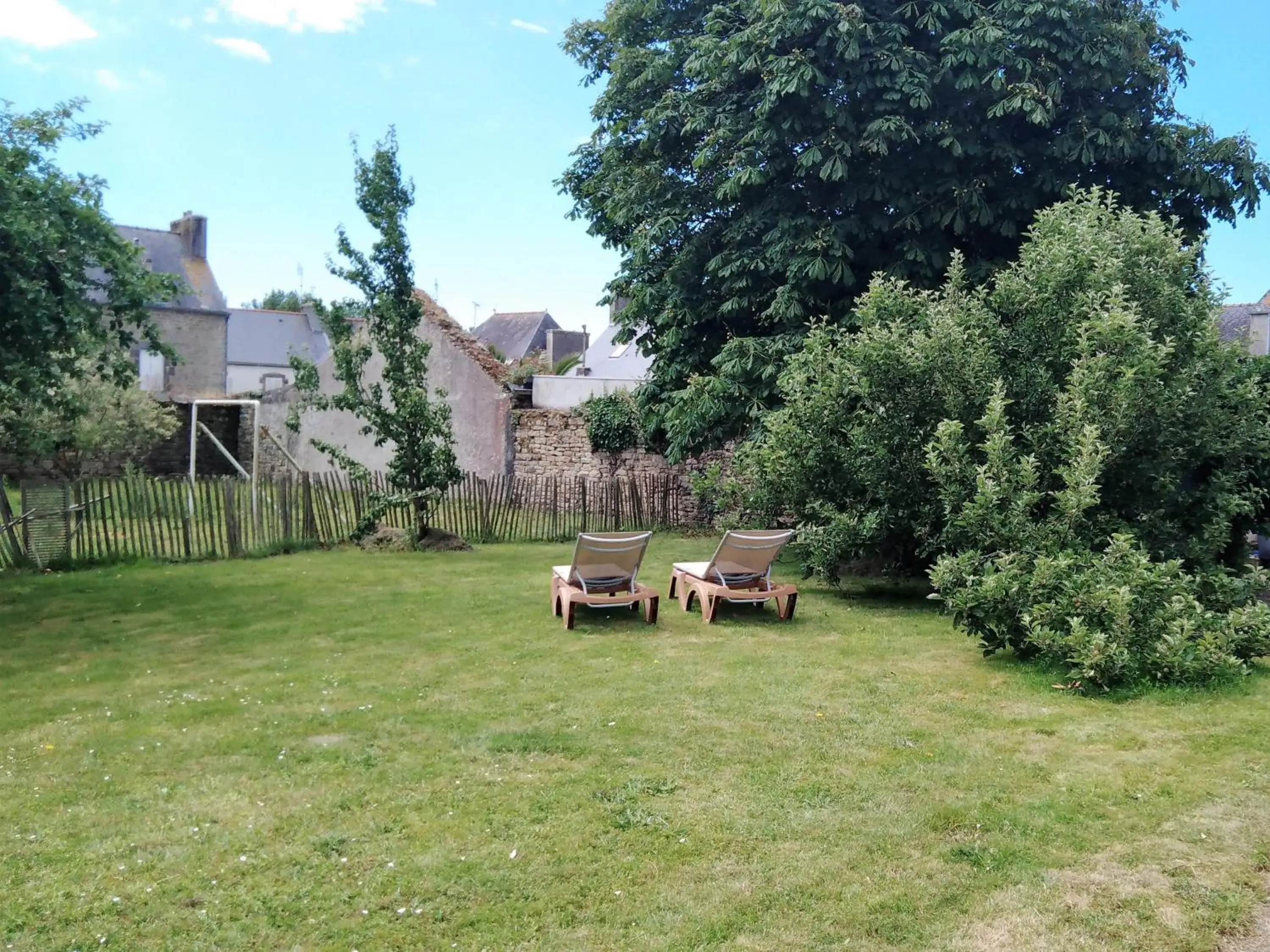 Garden in Hotel Restaurant Le Capricorne