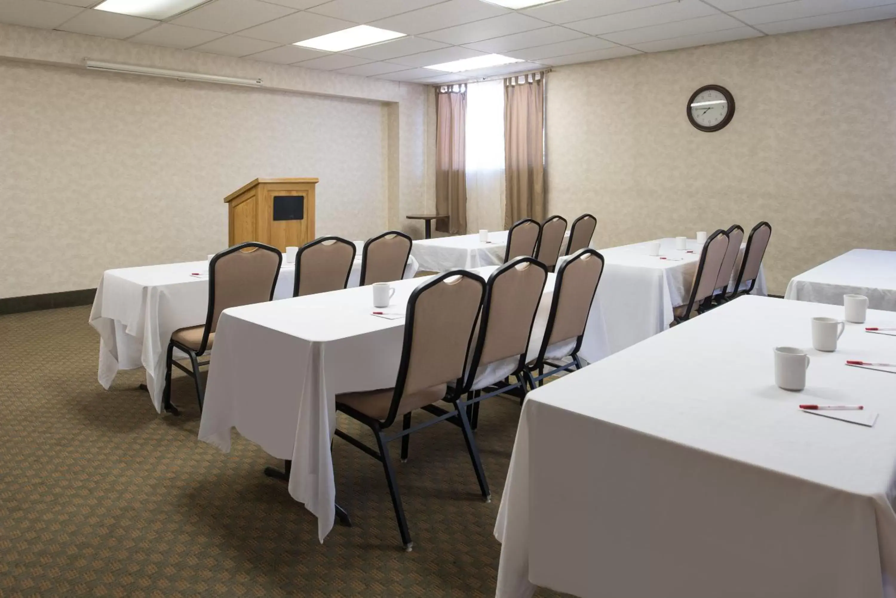 Banquet/Function facilities in Ramada by Wyndham Downtown Spokane