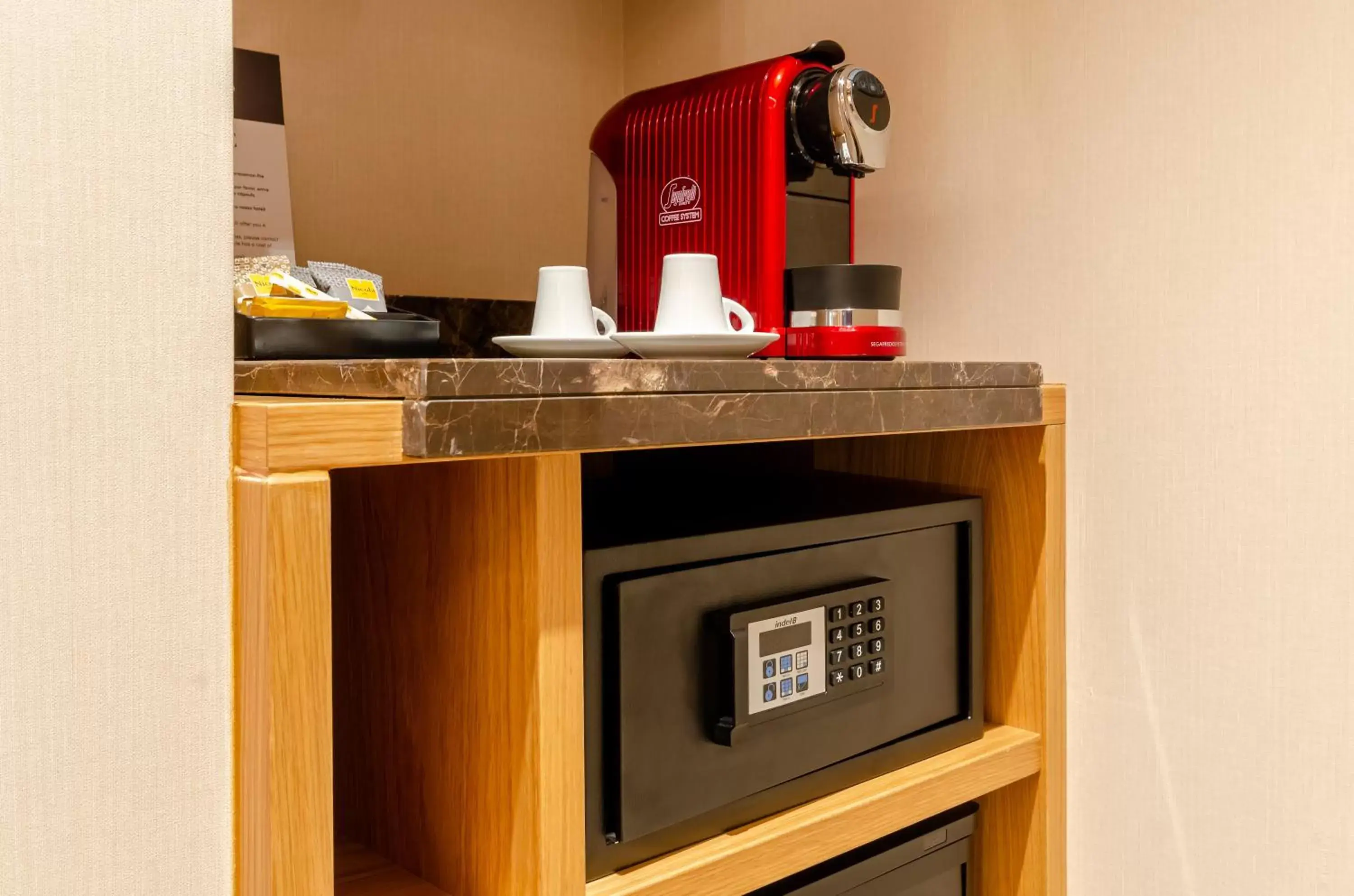Coffee/tea facilities in Rossio Plaza Hotel