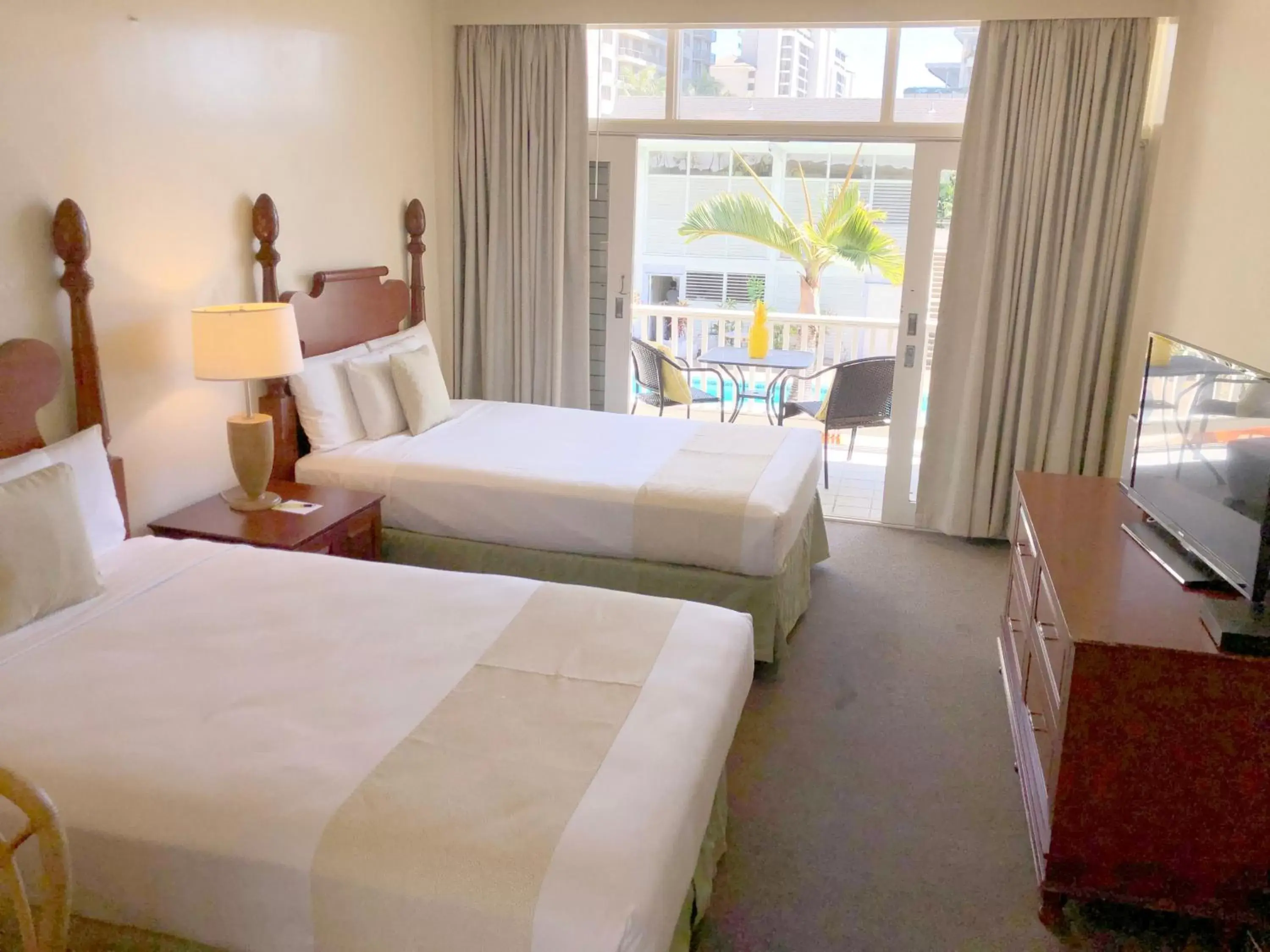 Bedroom, Bed in Waikiki Heritage Hotel