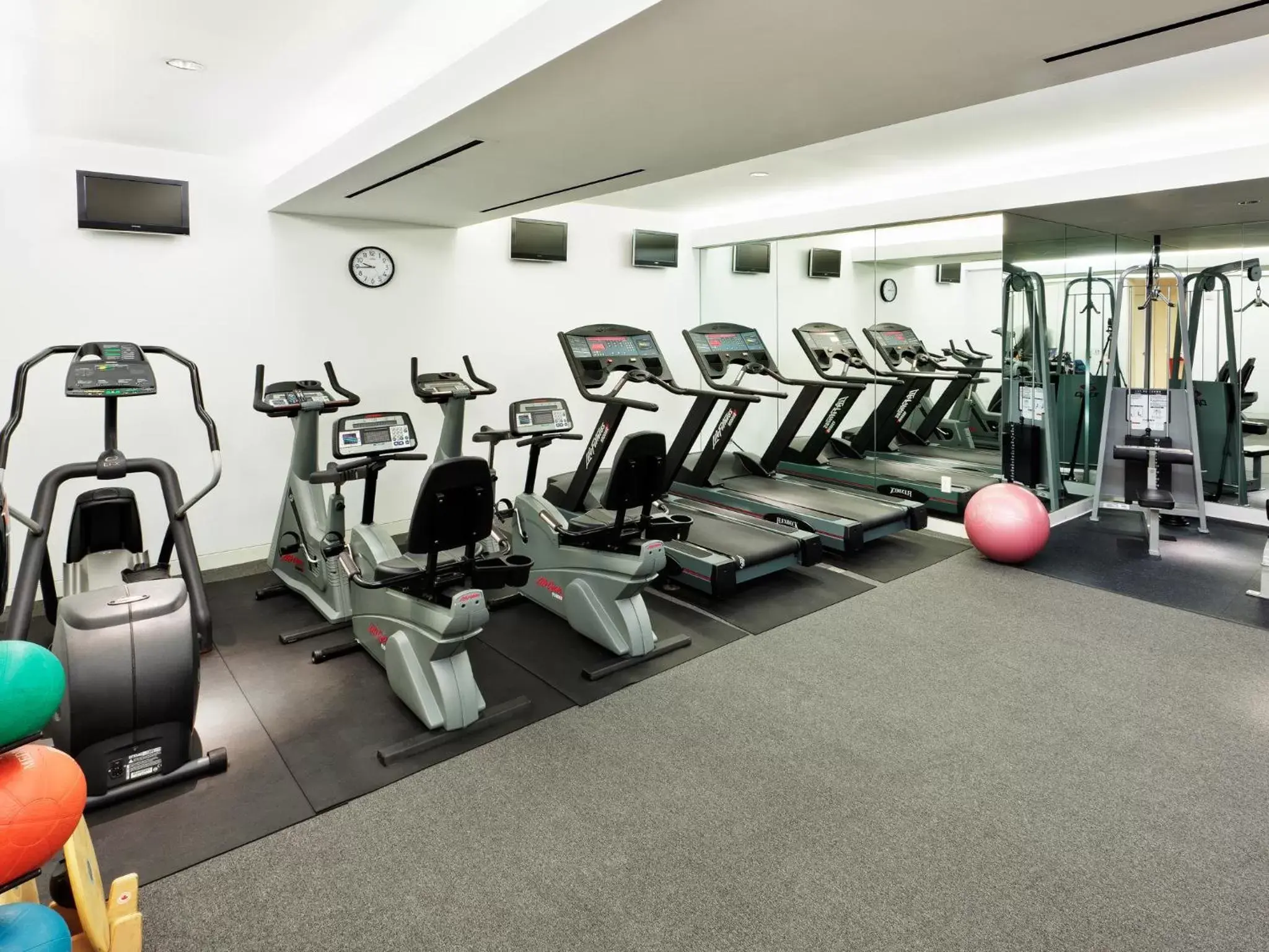 Fitness centre/facilities, Fitness Center/Facilities in Bryant Park Hotel