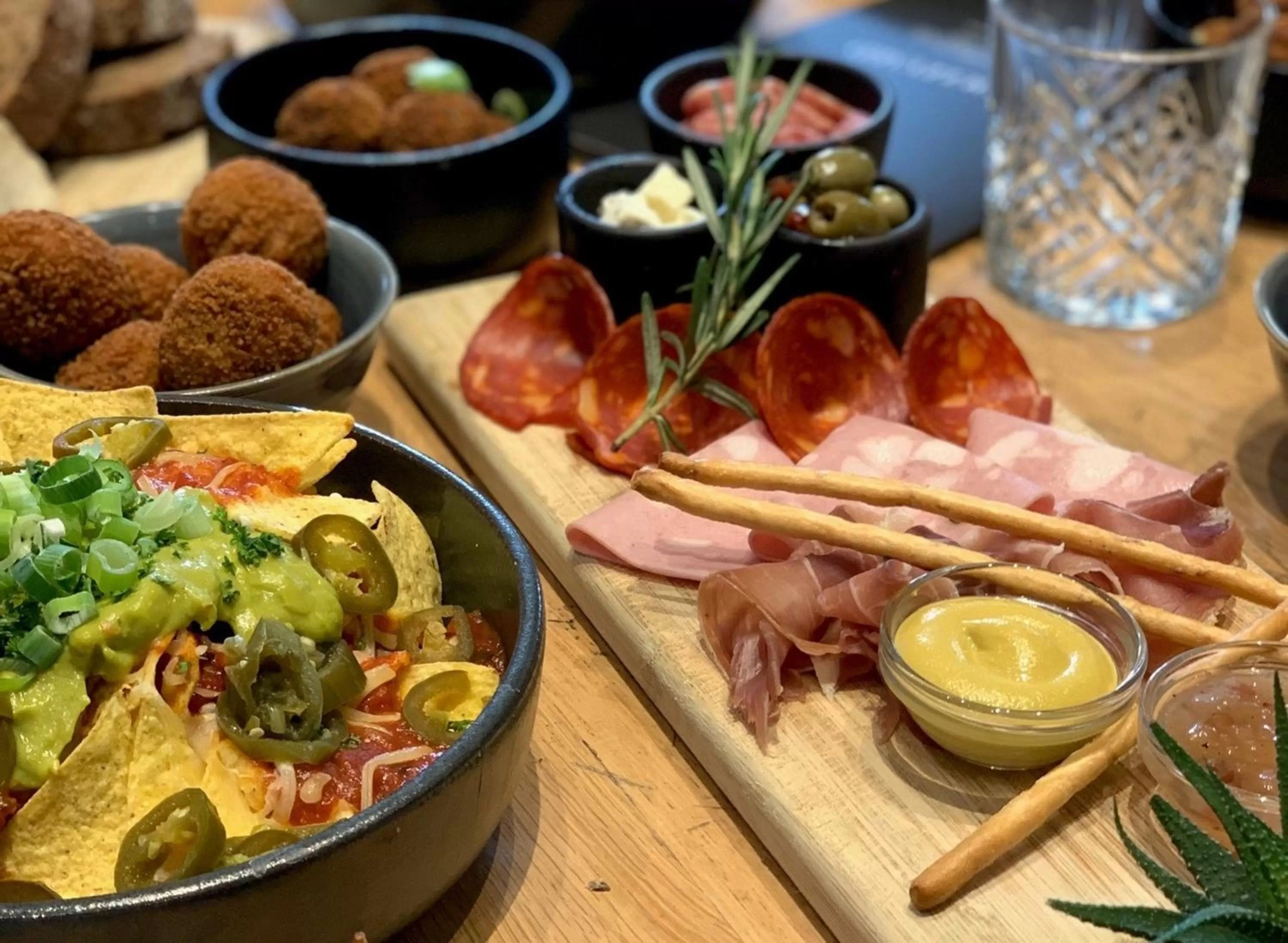 Restaurant/places to eat in Holiday Inn Hasselt by IHG