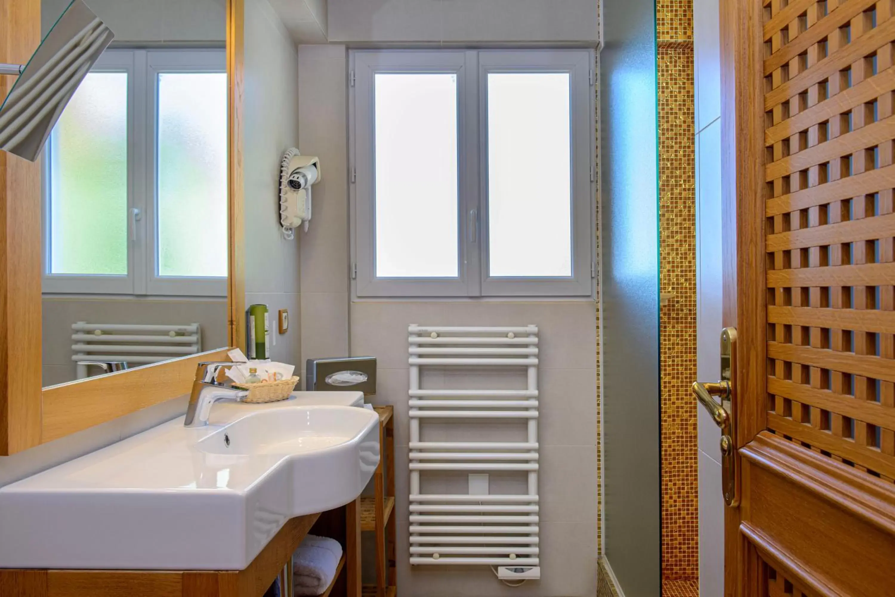 Shower, Bathroom in Best Western Premier Montfleuri