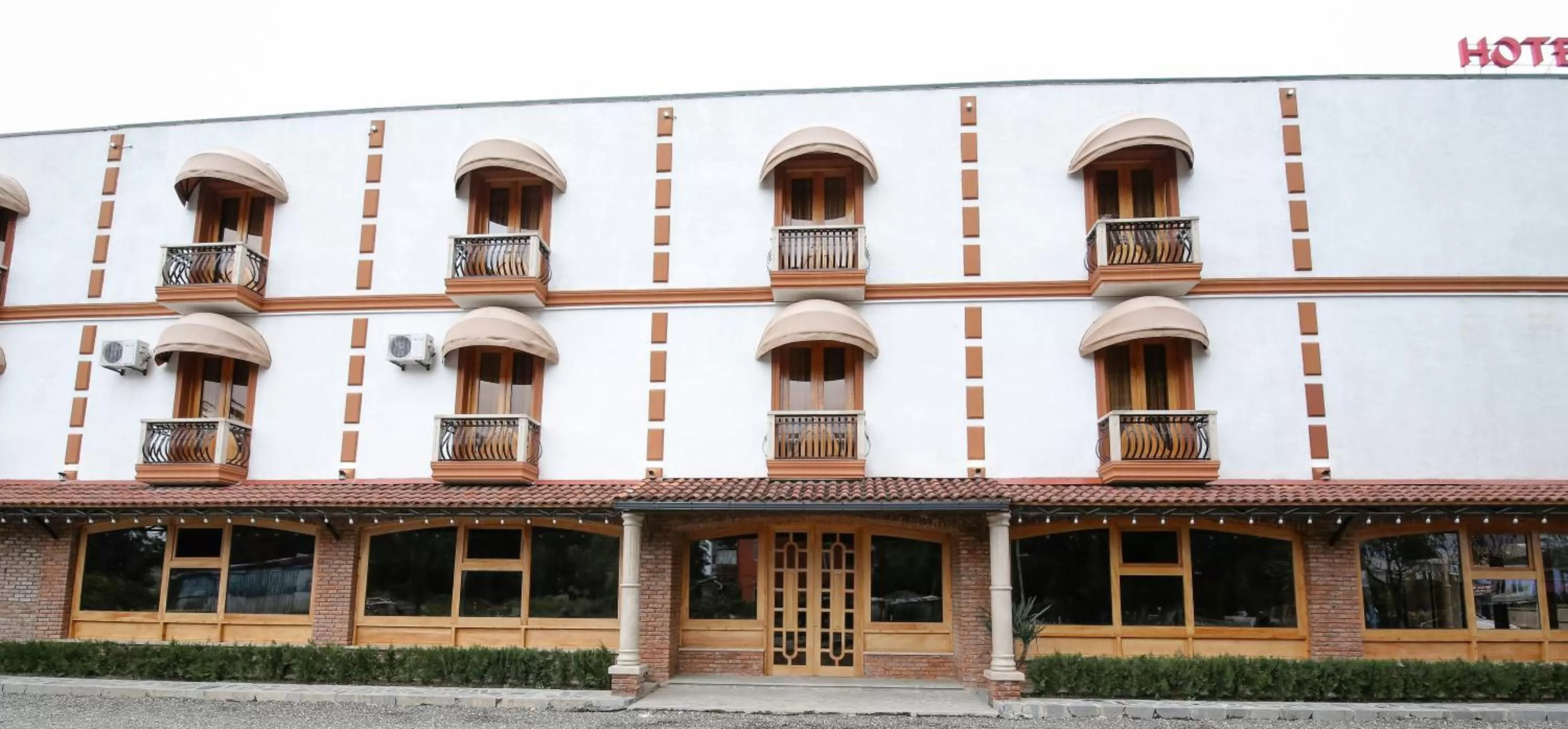 Property building in Hotel Shogi