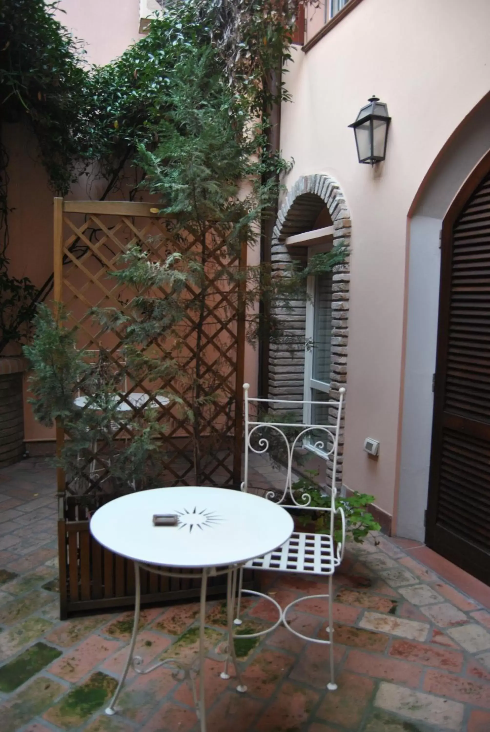 Facade/entrance in Mondo Antico B&B