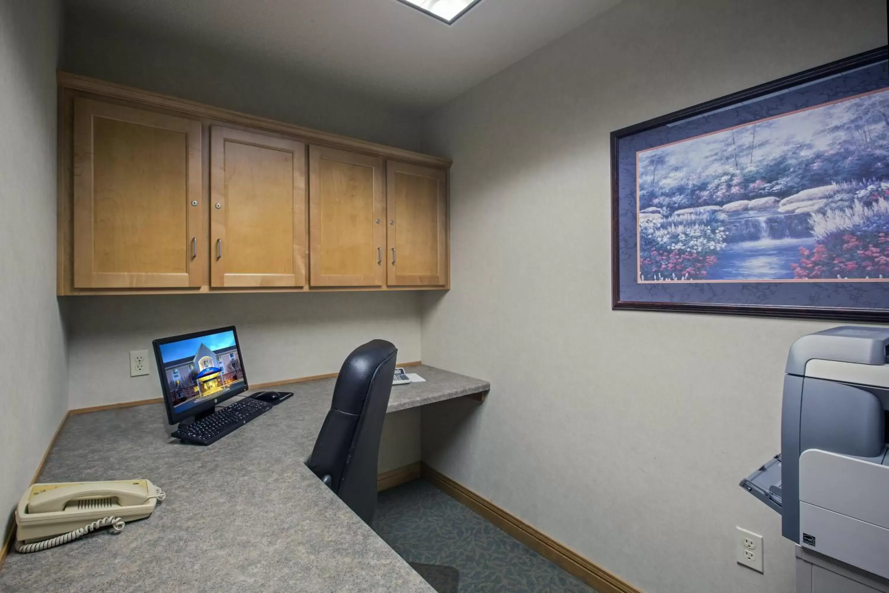 Other, TV/Entertainment Center in Candlewood Suites Appleton, an IHG Hotel