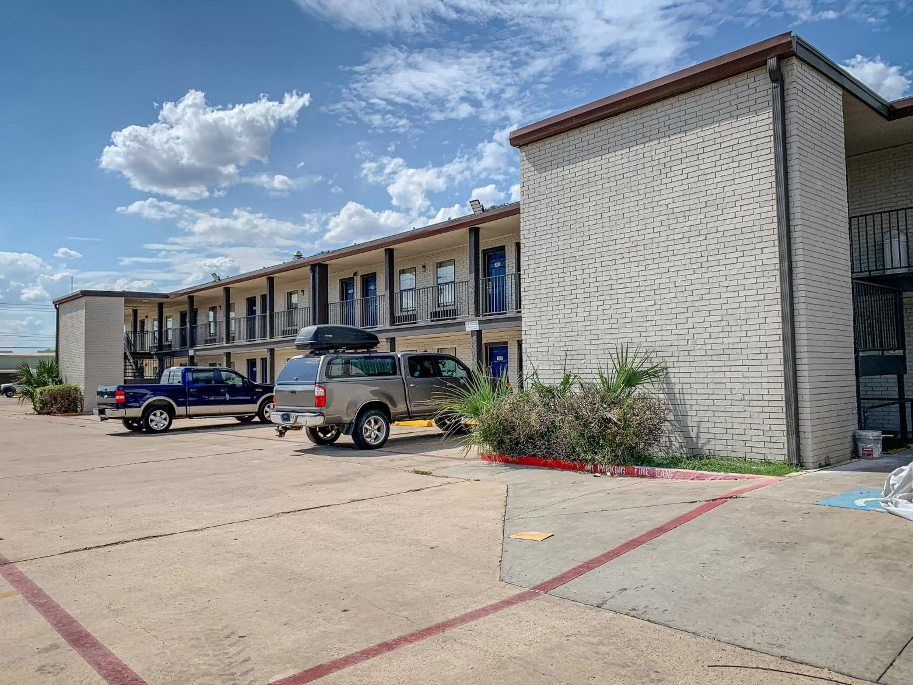 Floor plan in Studio 6 Laredo, Tx - North I-35