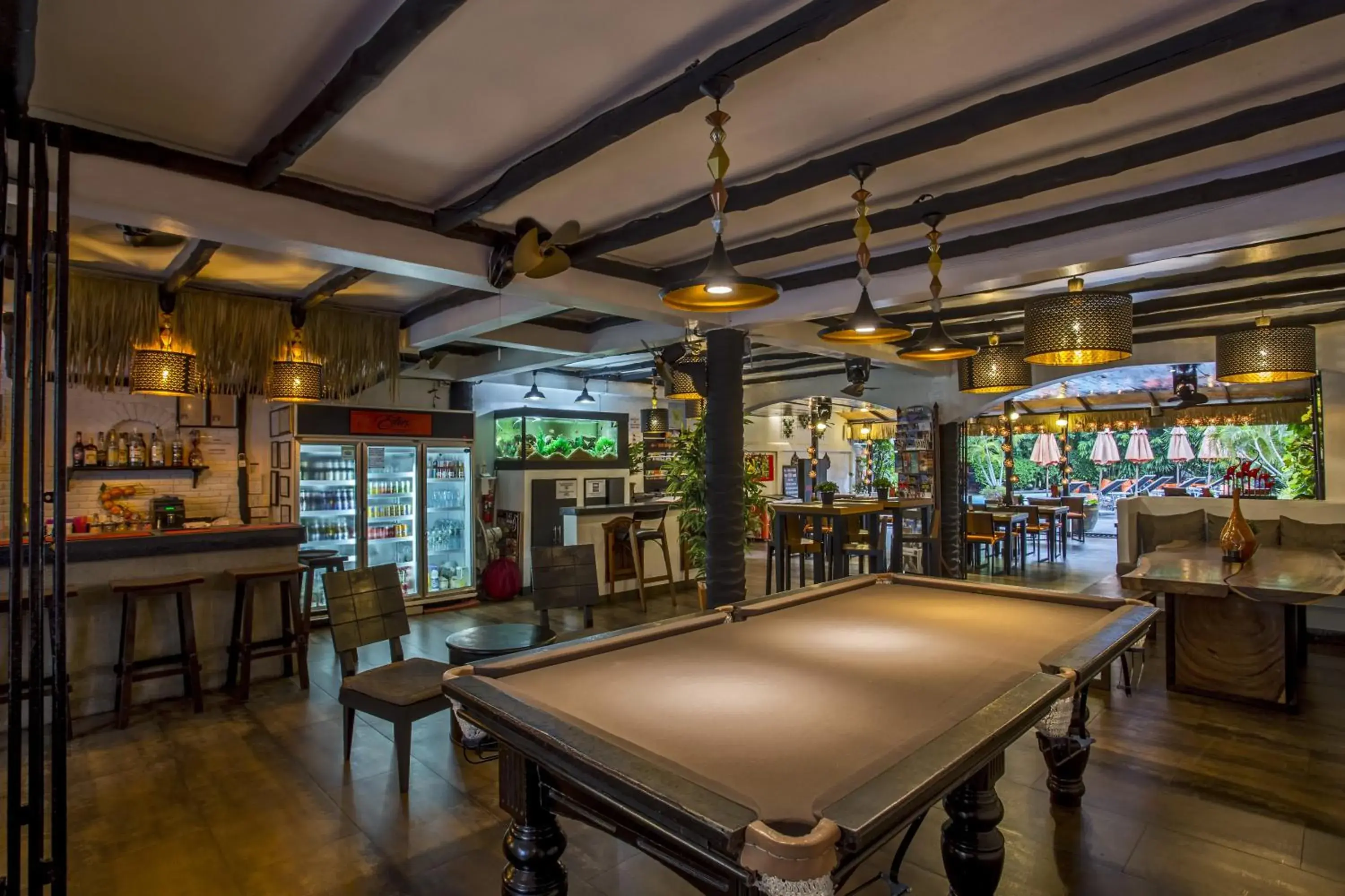 Billiard, Lounge/Bar in Eden Bungalows Fisherman's village