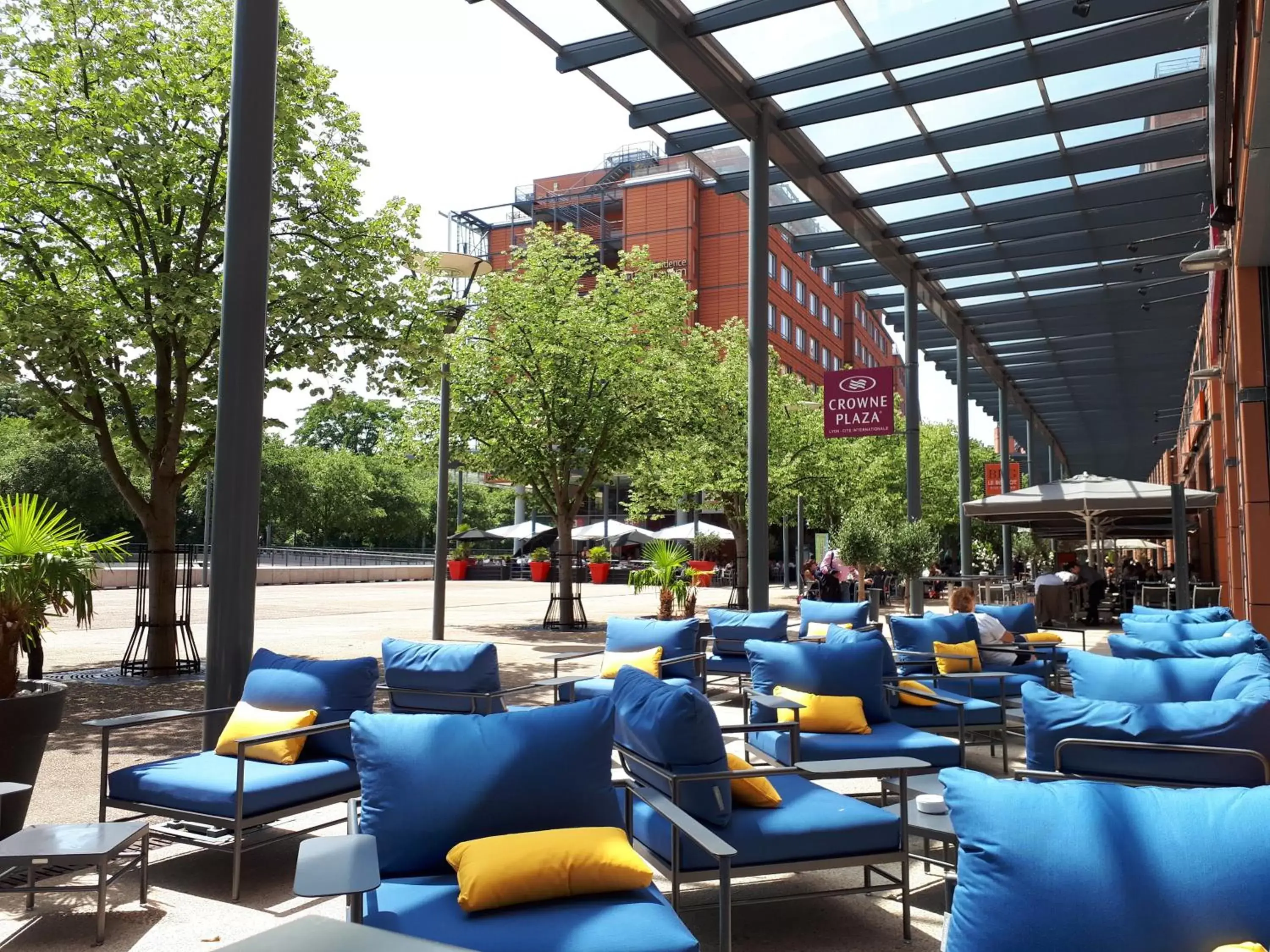 Lounge or bar, Restaurant/Places to Eat in Crowne Plaza Lyon Parc de la Tête d'Or