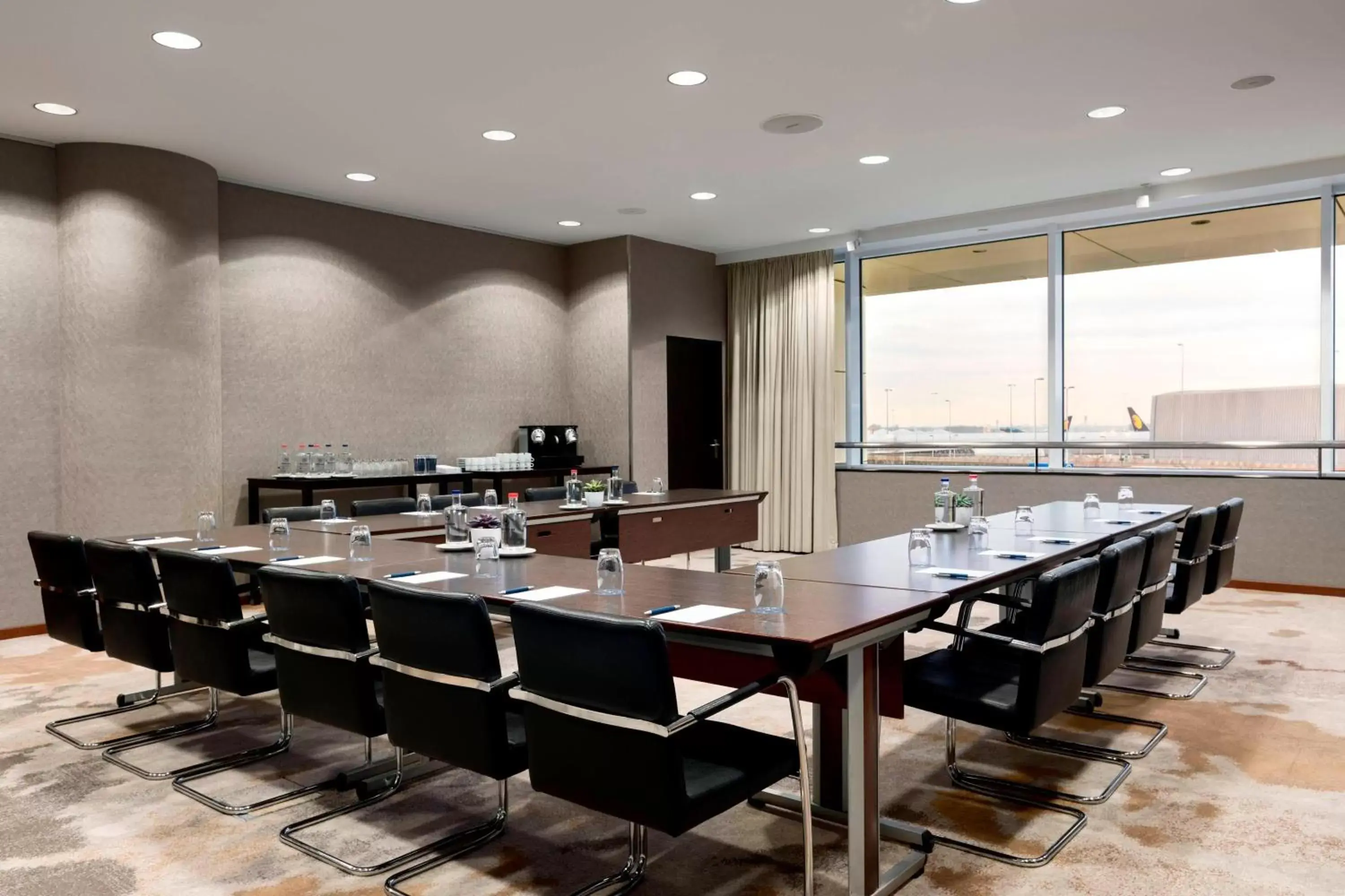 Meeting/conference room in Sheraton Amsterdam Airport Hotel and Conference Center