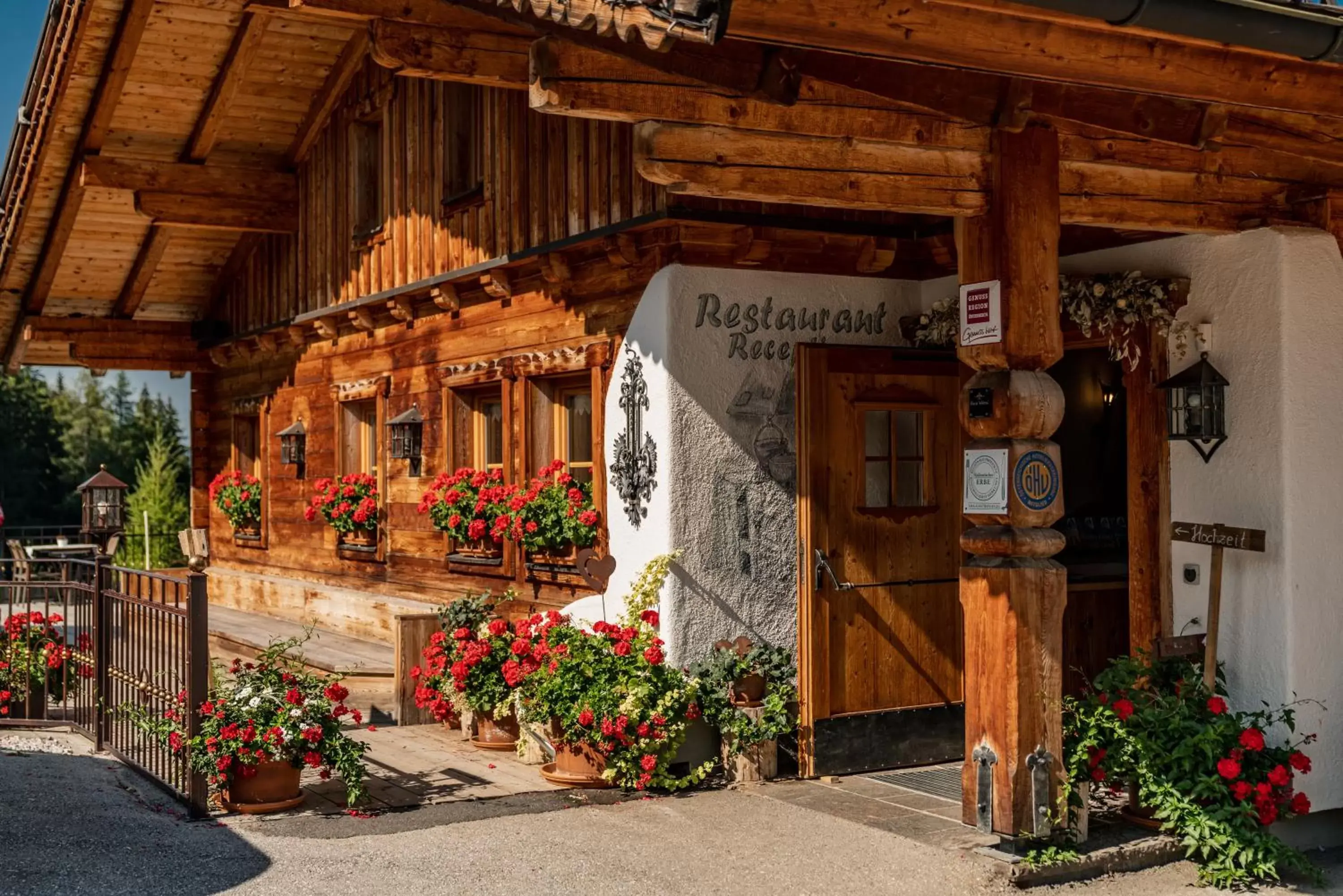 Restaurant/places to eat in Almwelt Austria