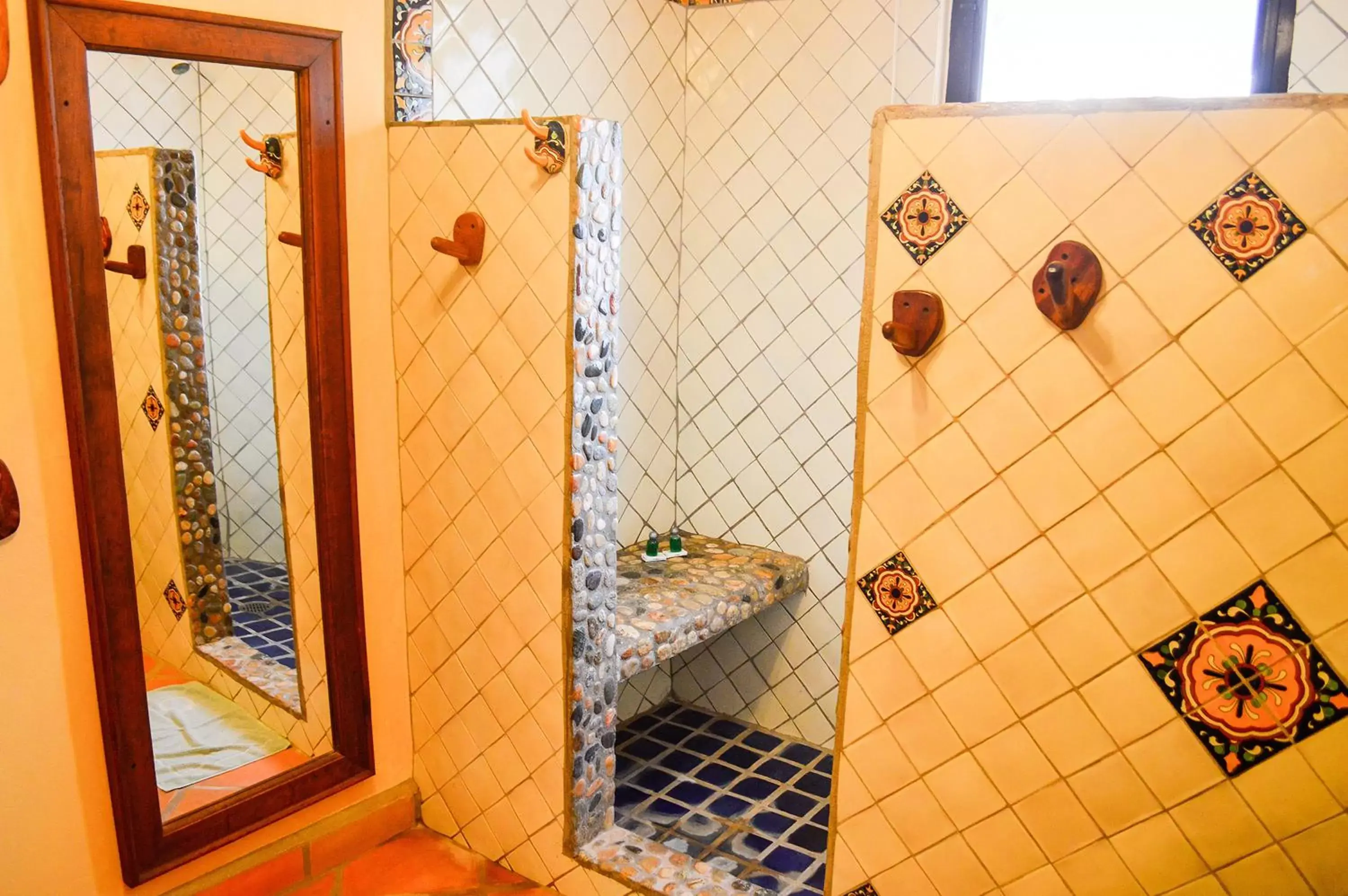 Bathroom in Hotel Casamar Suites