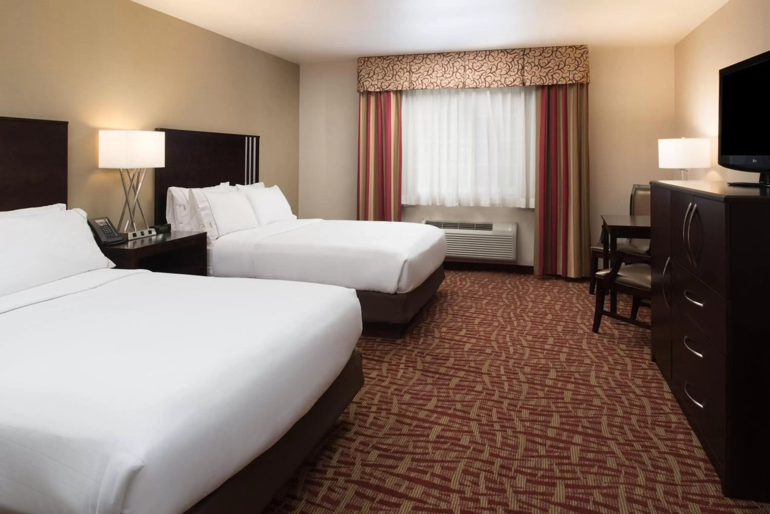 Photo of the whole room, Bed in Holiday Inn Express Spokane-Valley, an IHG Hotel