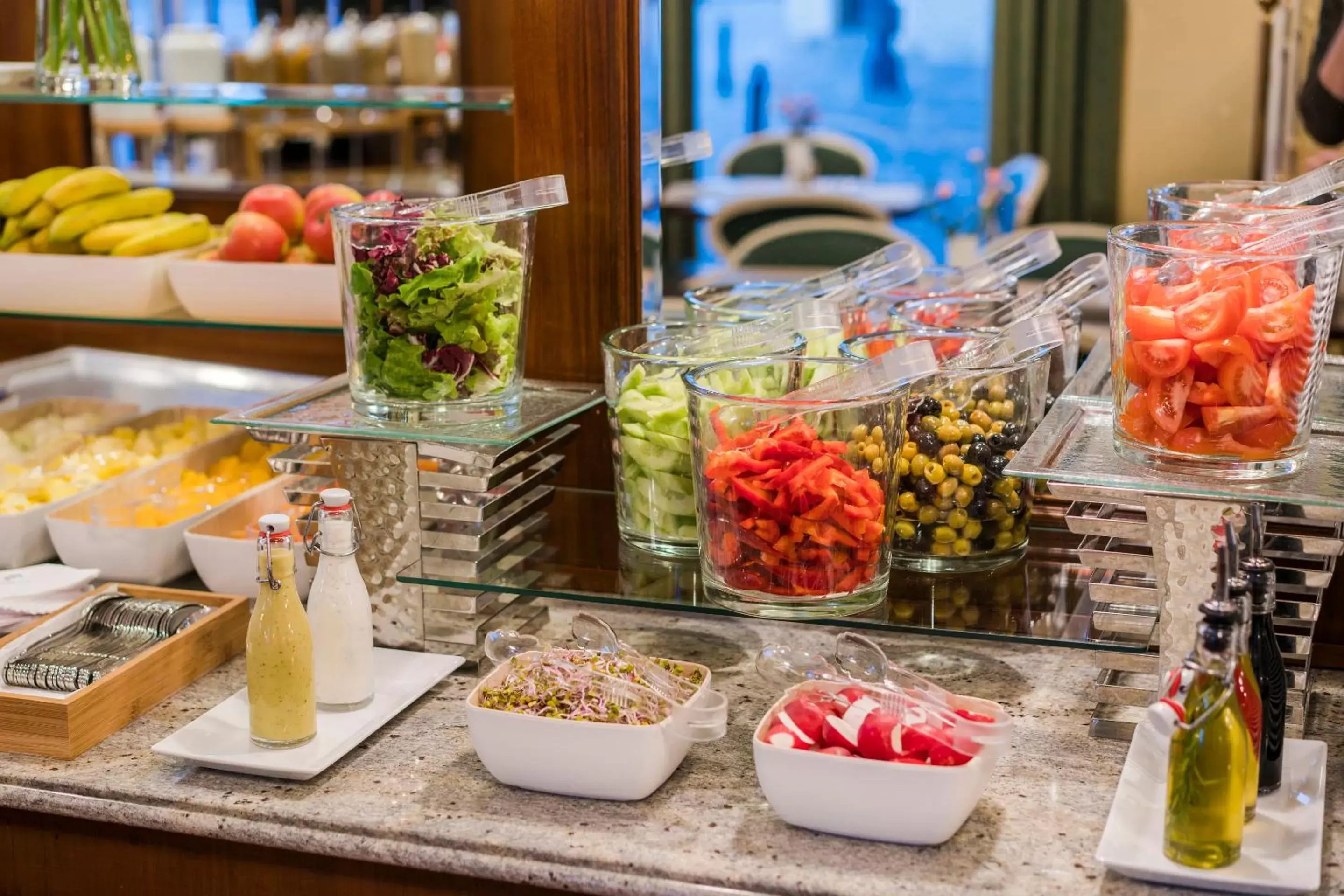 Buffet breakfast, Food in Hotel Polonia Palace