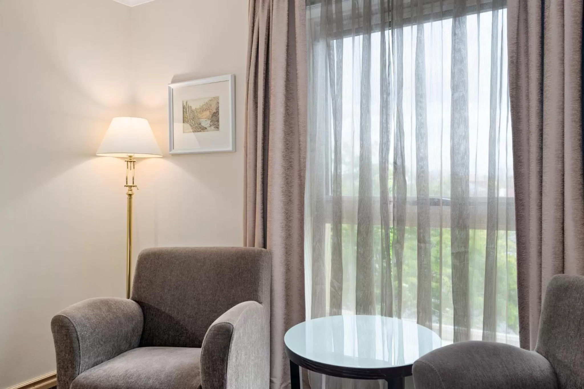 Living room in Hotel Grand Chancellor Launceston